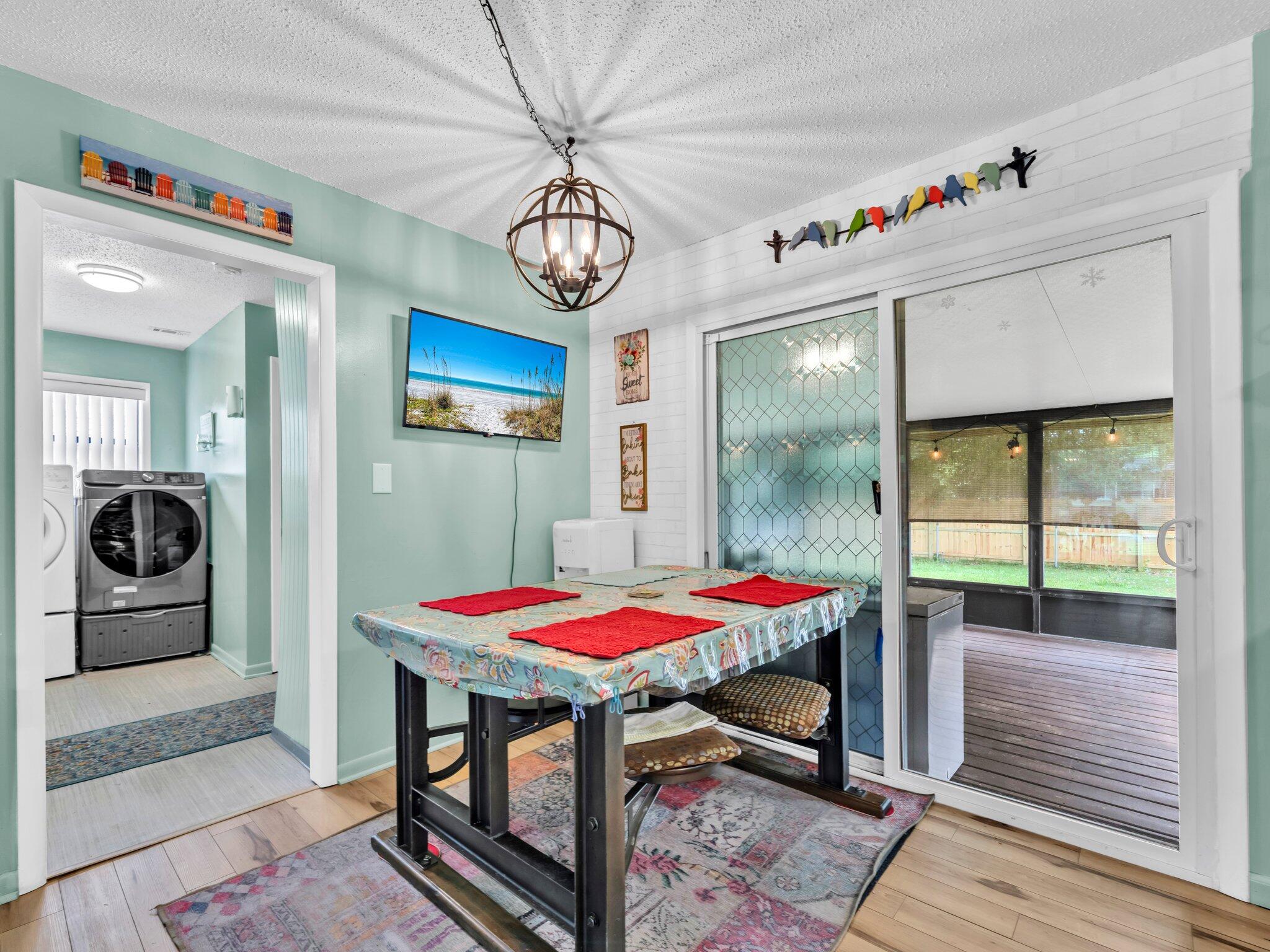 141 NW Rainbow Drive