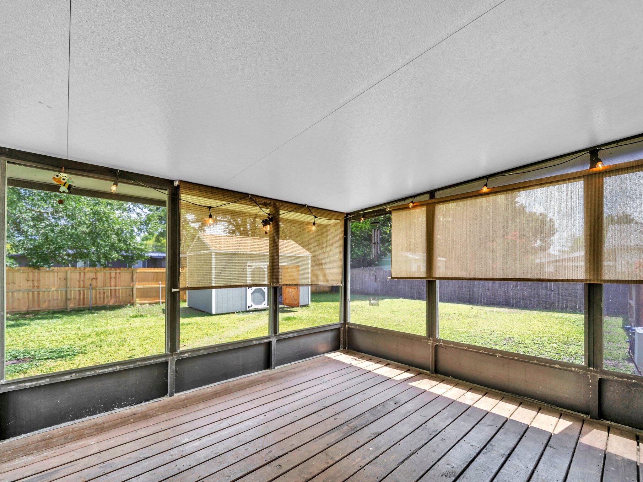 141 NW Rainbow Drive