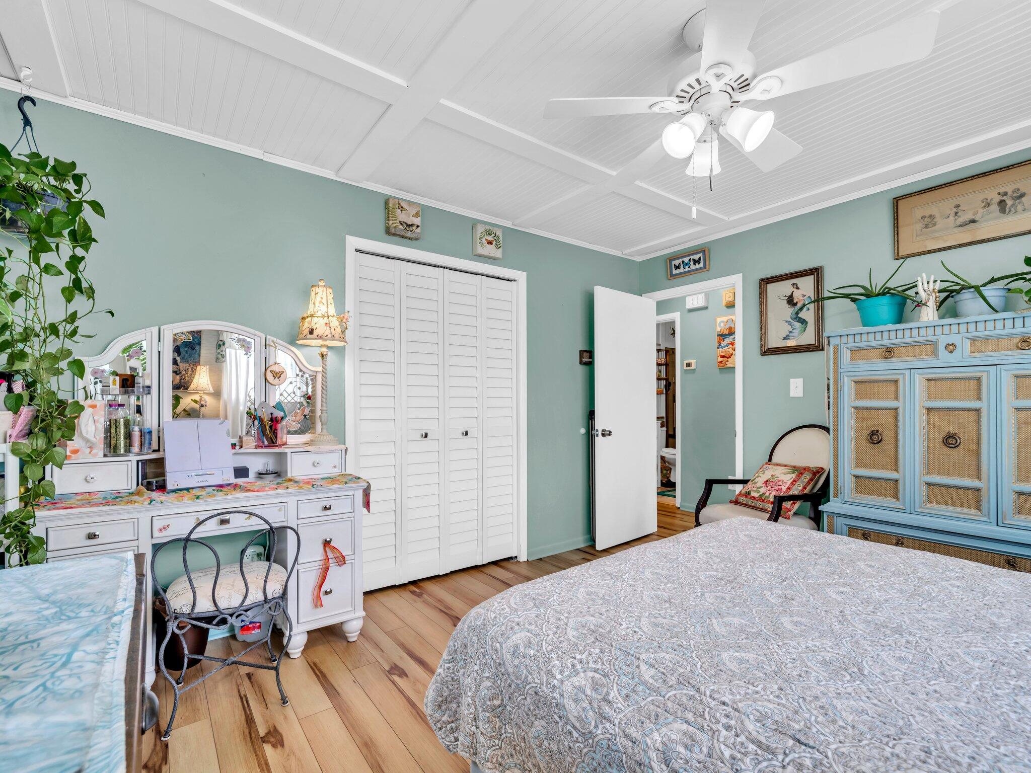 141 NW Rainbow Drive