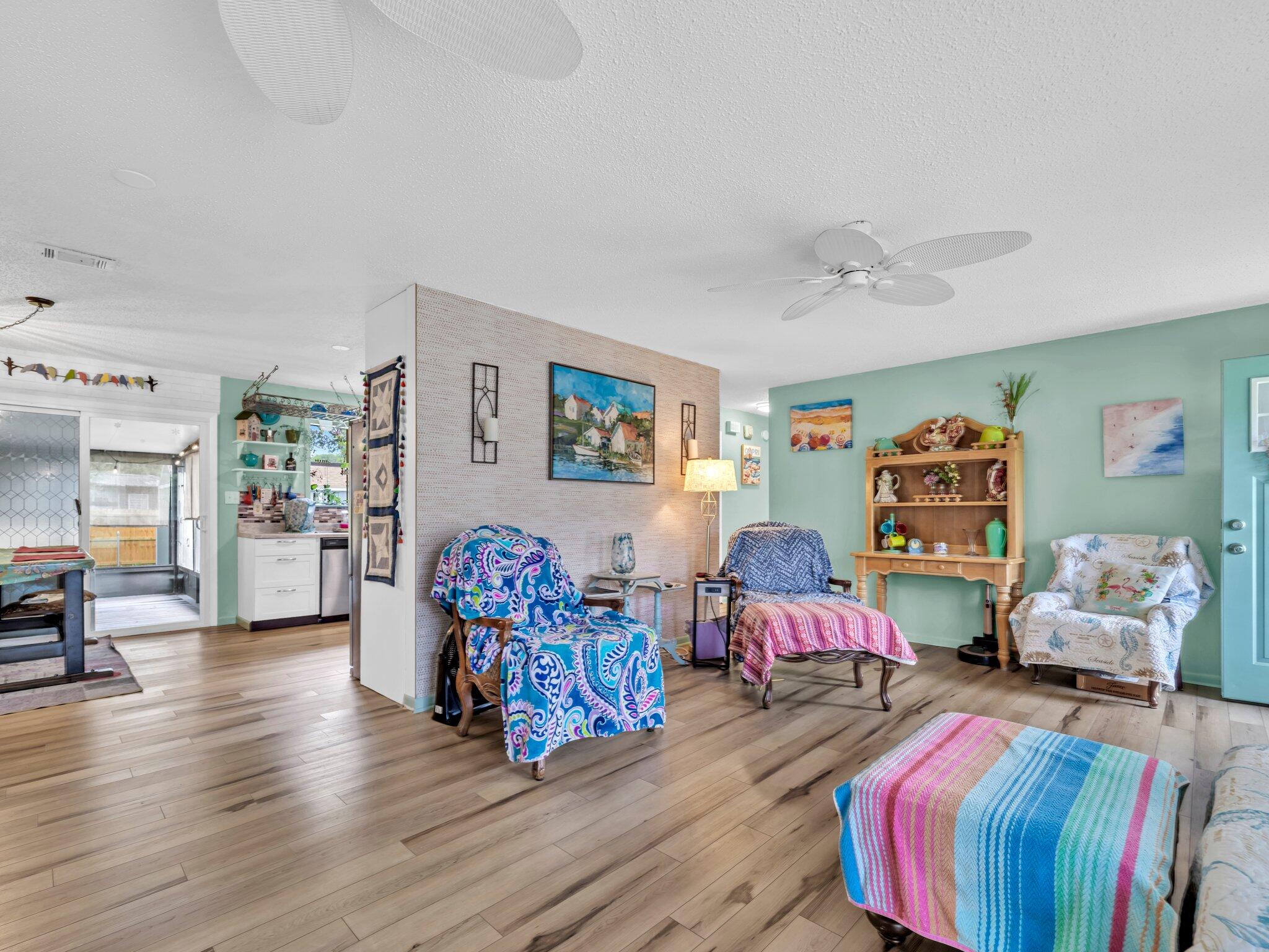 141 NW Rainbow Drive