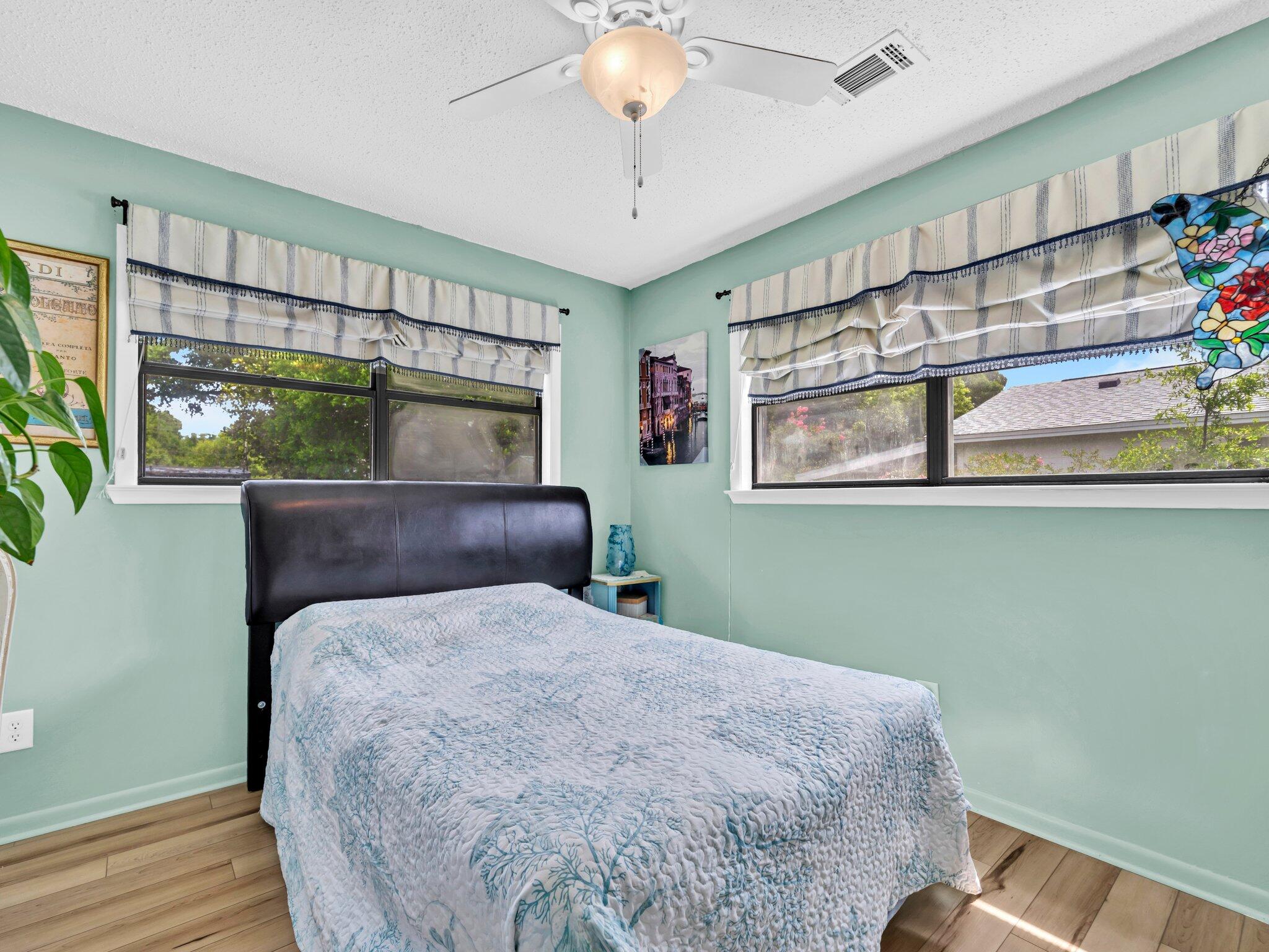 141 NW Rainbow Drive