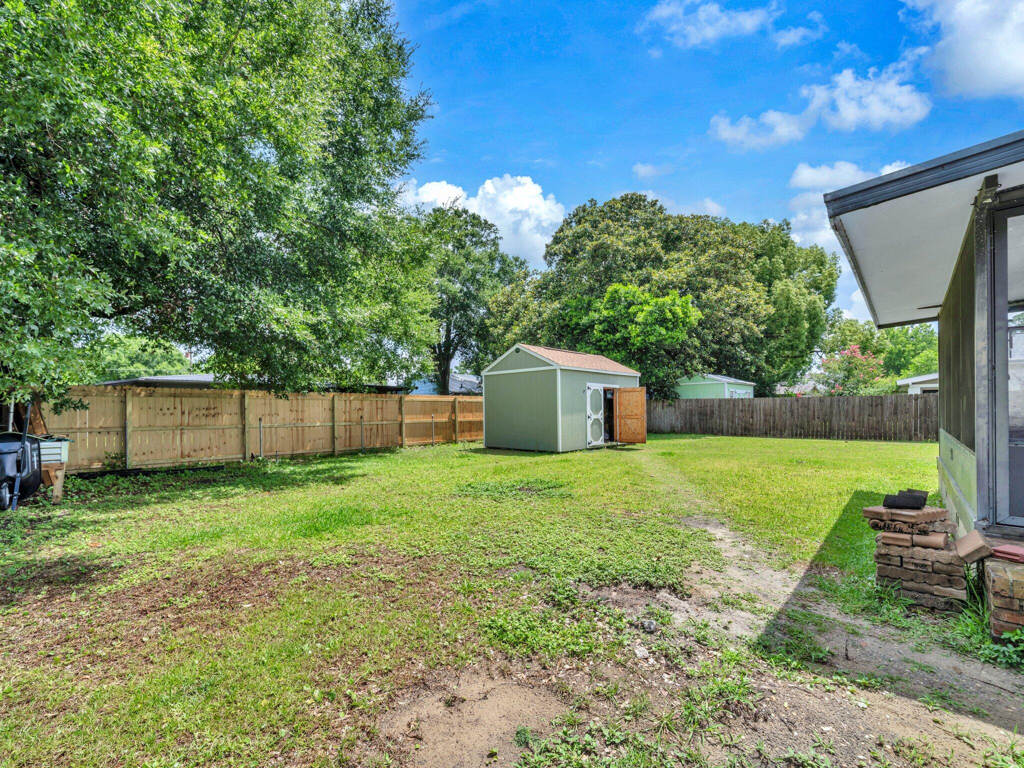 141 NW Rainbow Drive