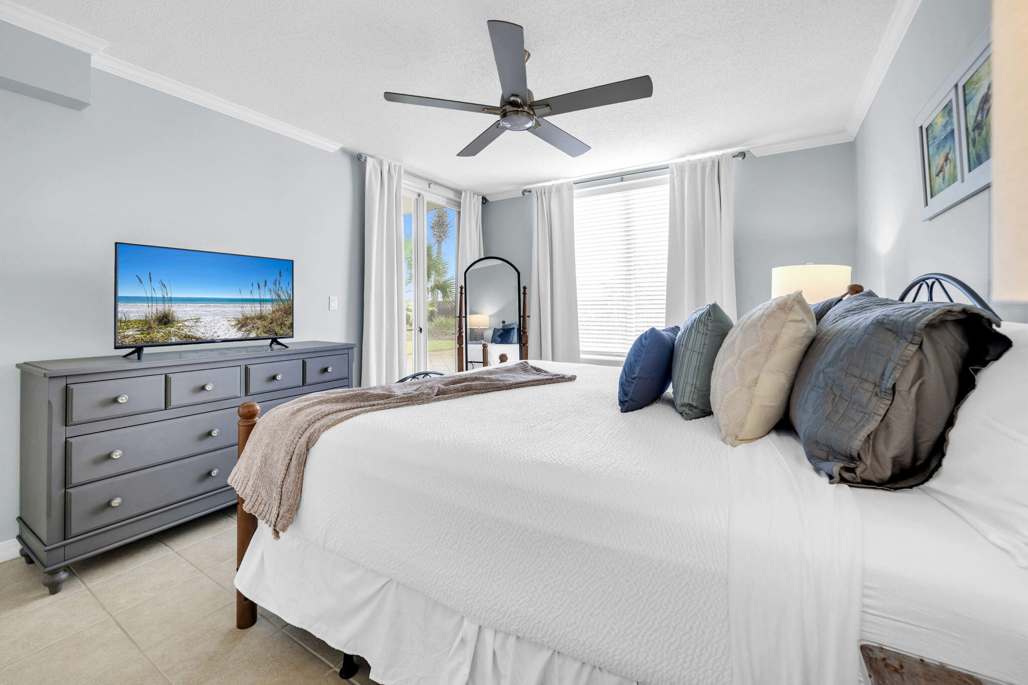 520 Santa Rosa Boulevard 100