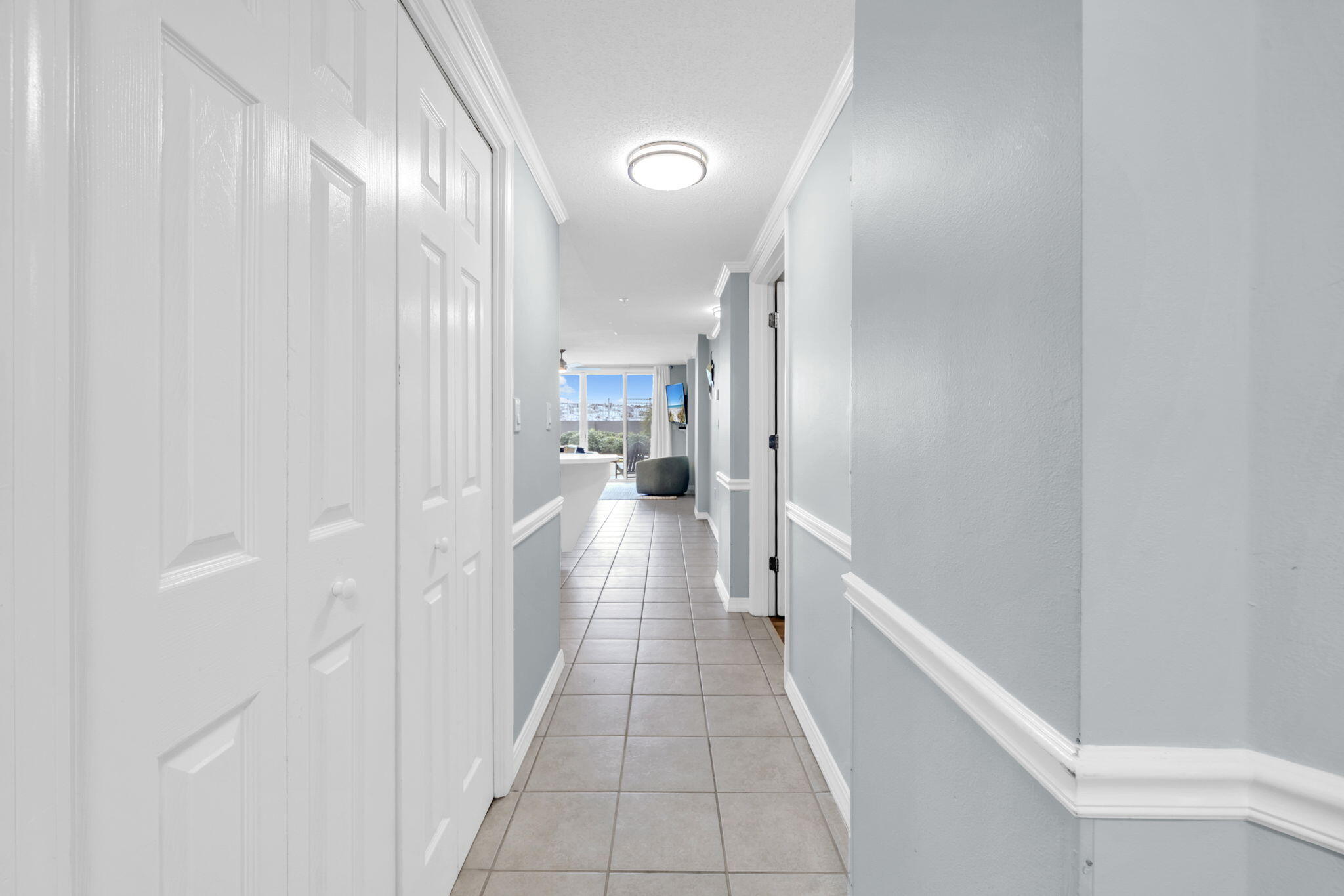 520 Santa Rosa Boulevard 100