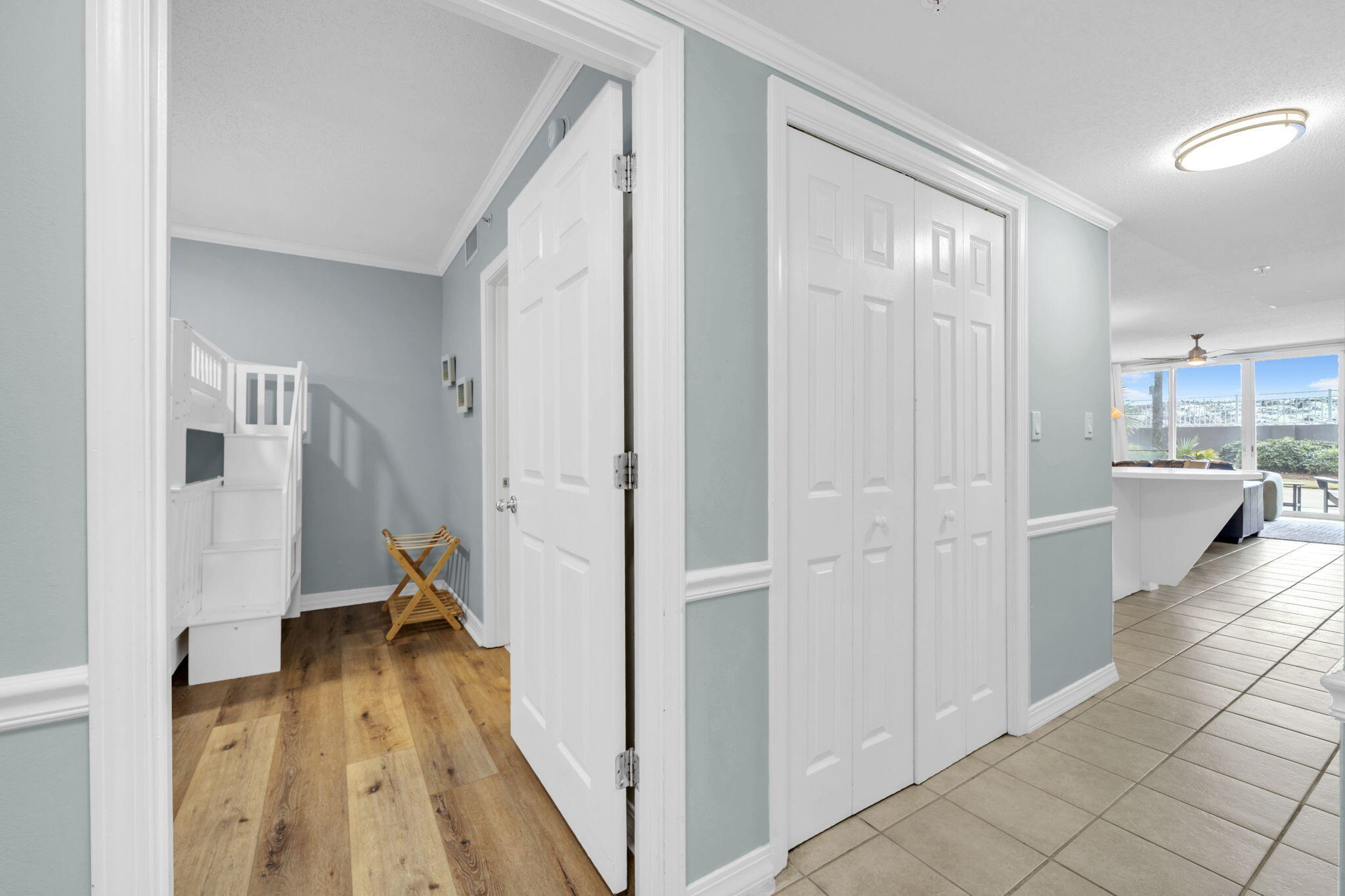 520 Santa Rosa Boulevard 100