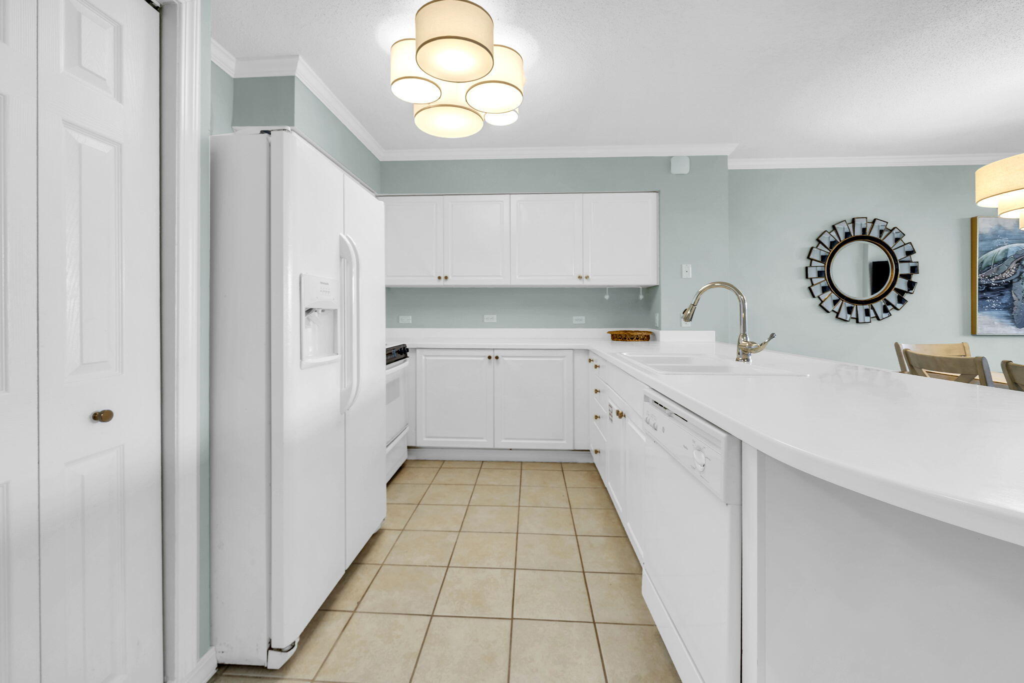 520 Santa Rosa Boulevard 100