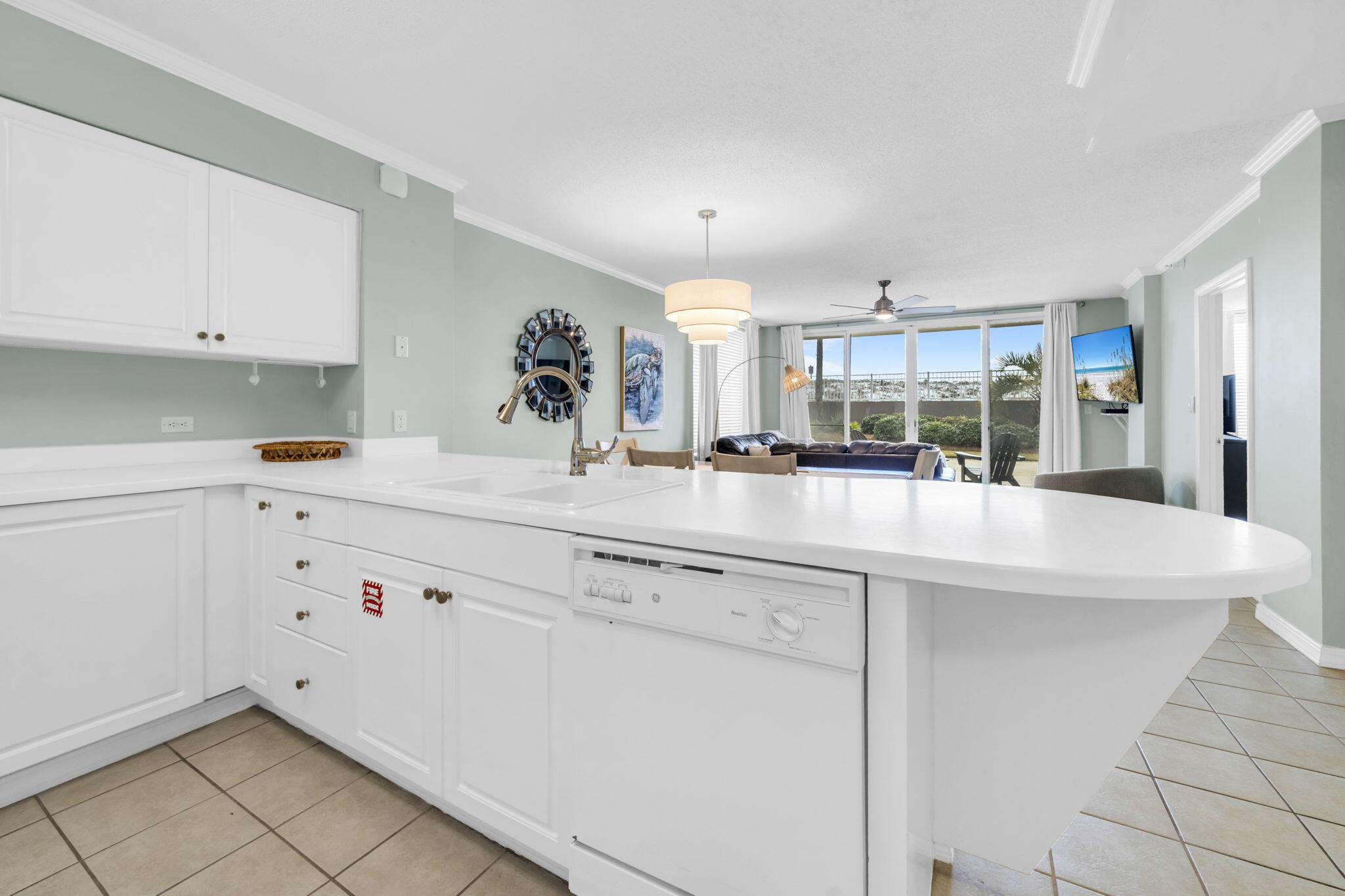 520 Santa Rosa Boulevard 100