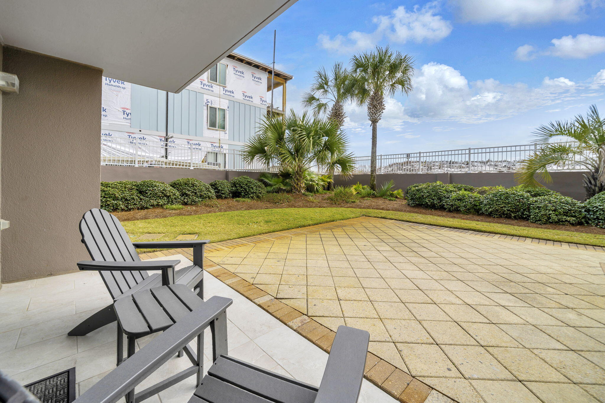 520 Santa Rosa Boulevard 100
