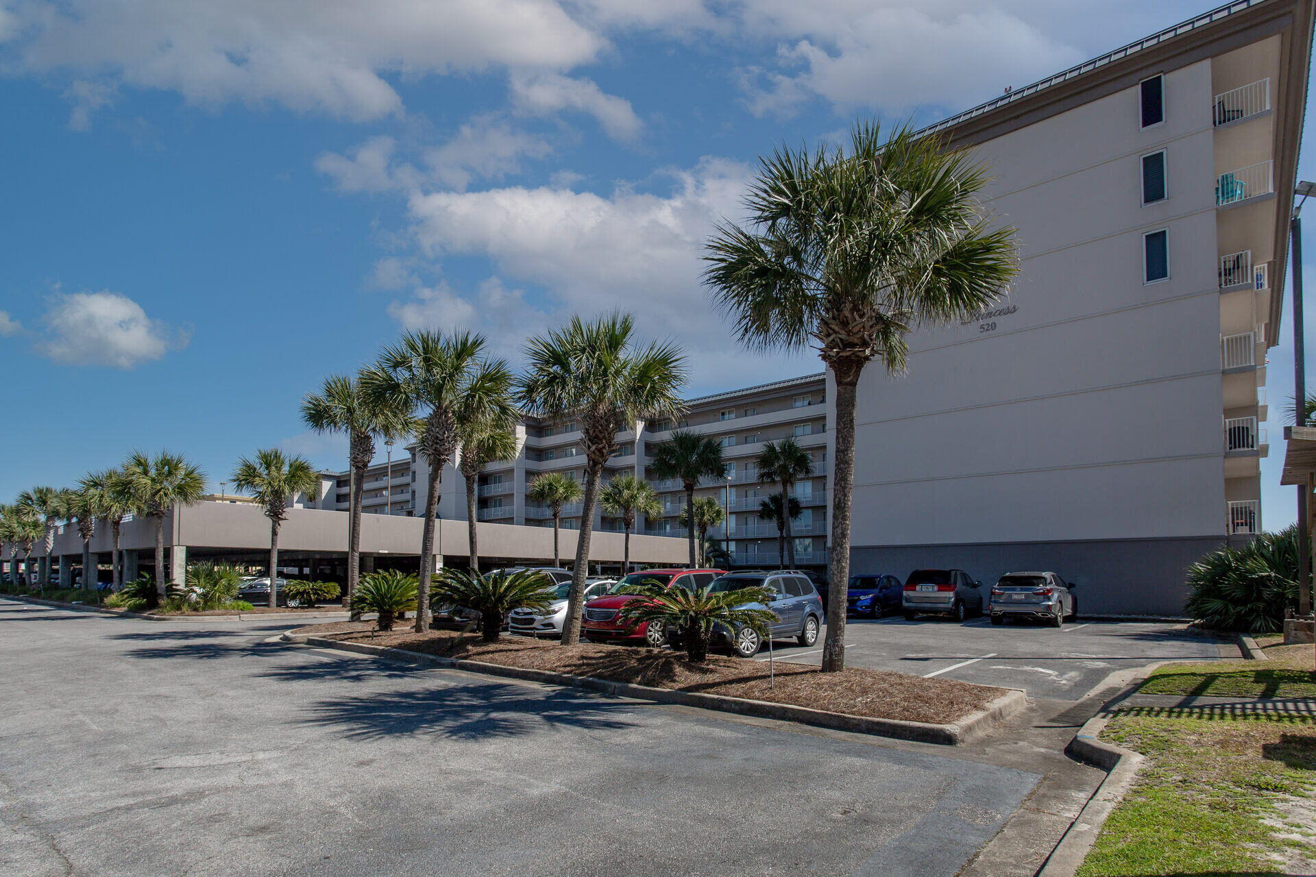 520 Santa Rosa Boulevard 100