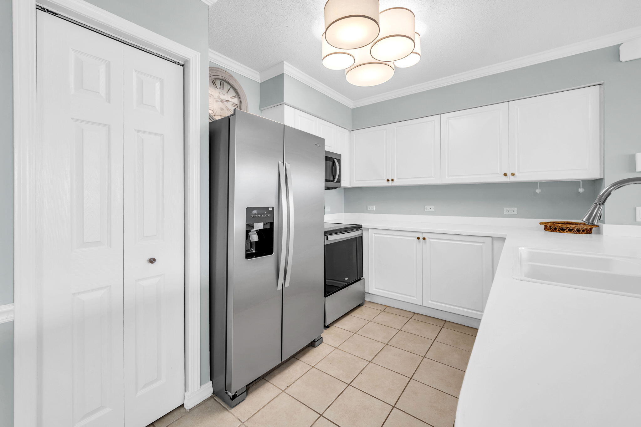 520 Santa Rosa Boulevard 100