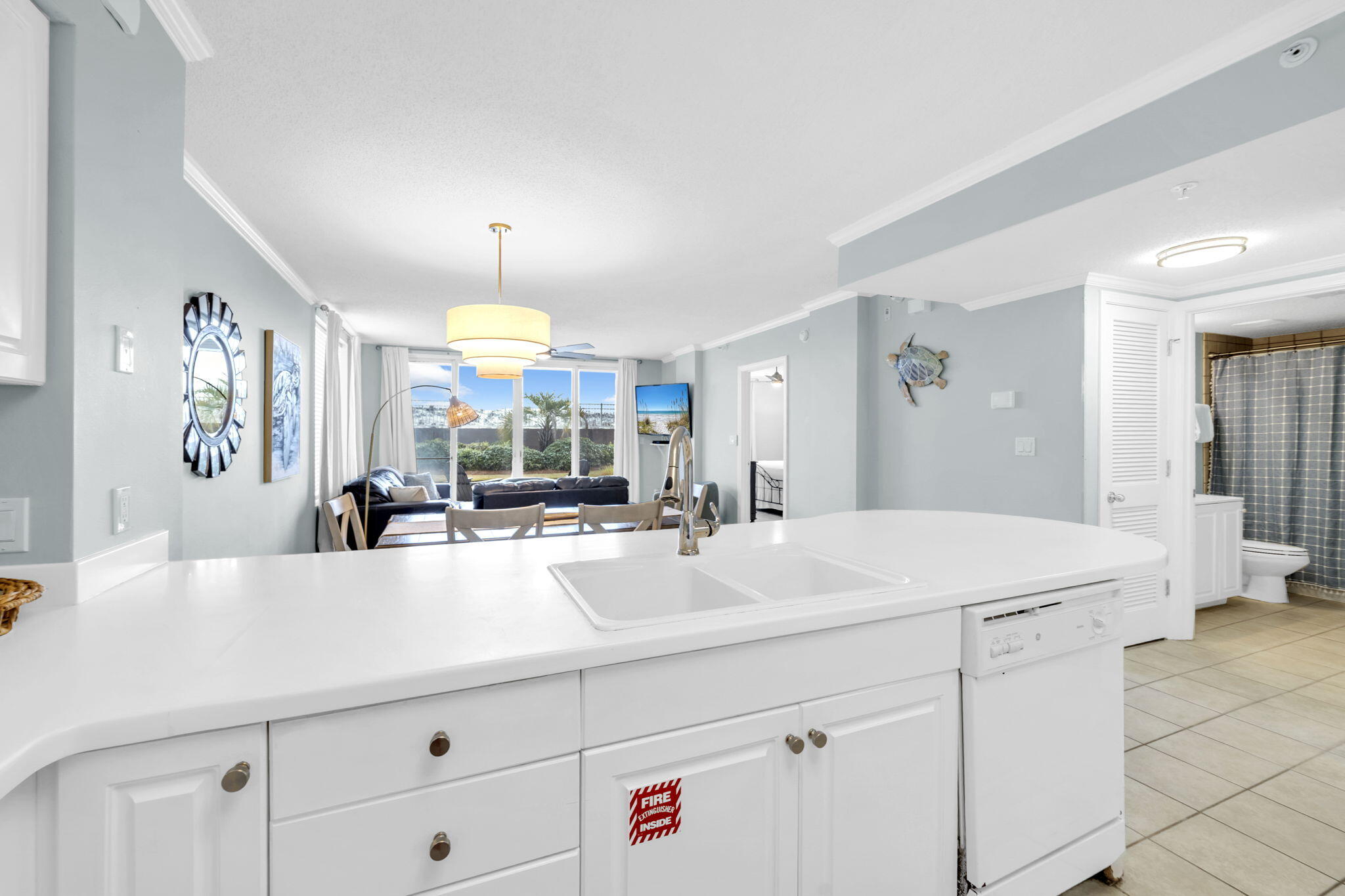 520 Santa Rosa Boulevard 100