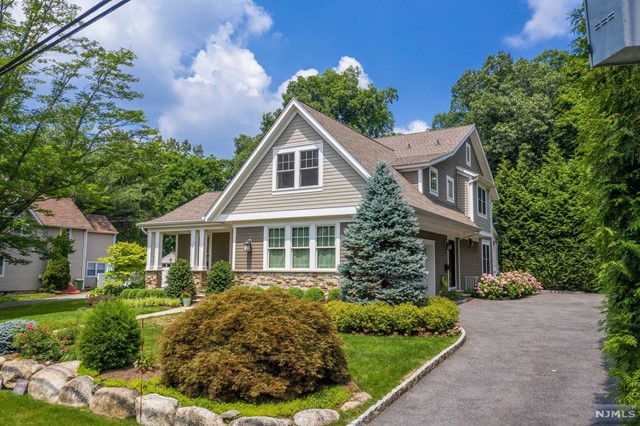46 Colony Avenue