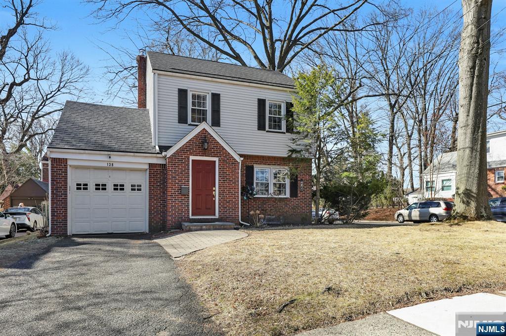 138 Lindbergh Boulevard