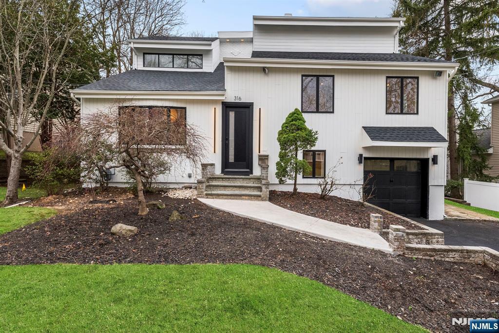 316 Spencer Place