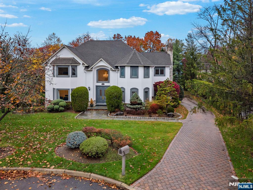 11 Blackledge Court