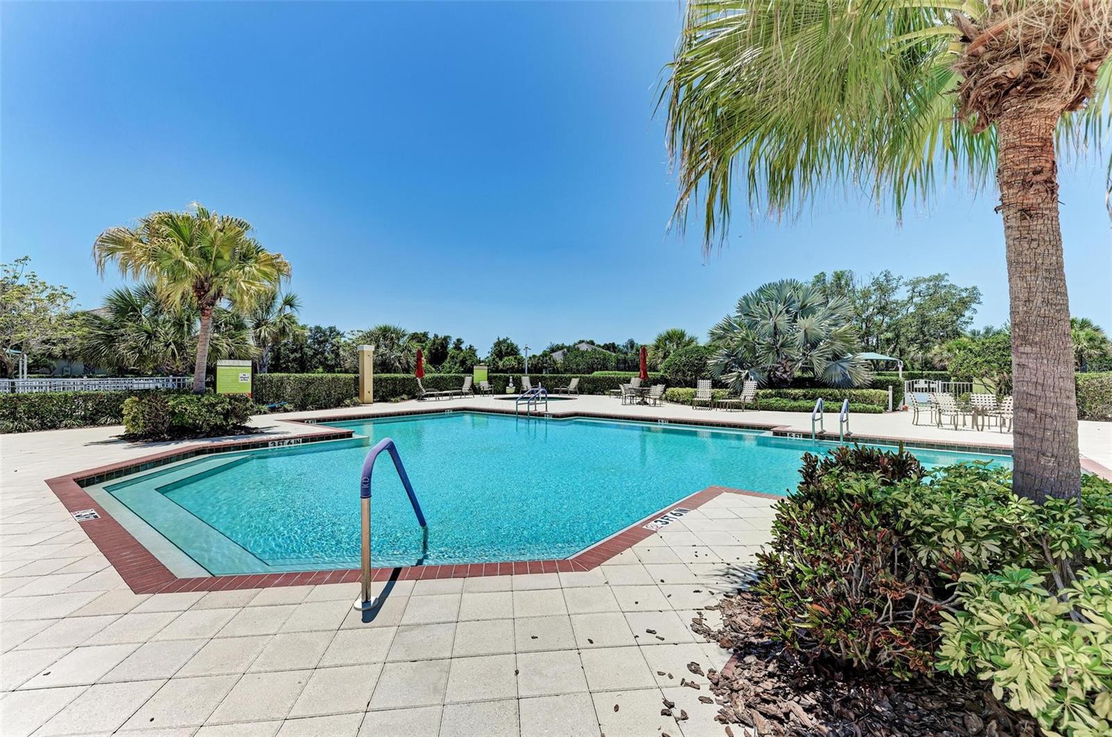 12715 LAKE SILVER AVE