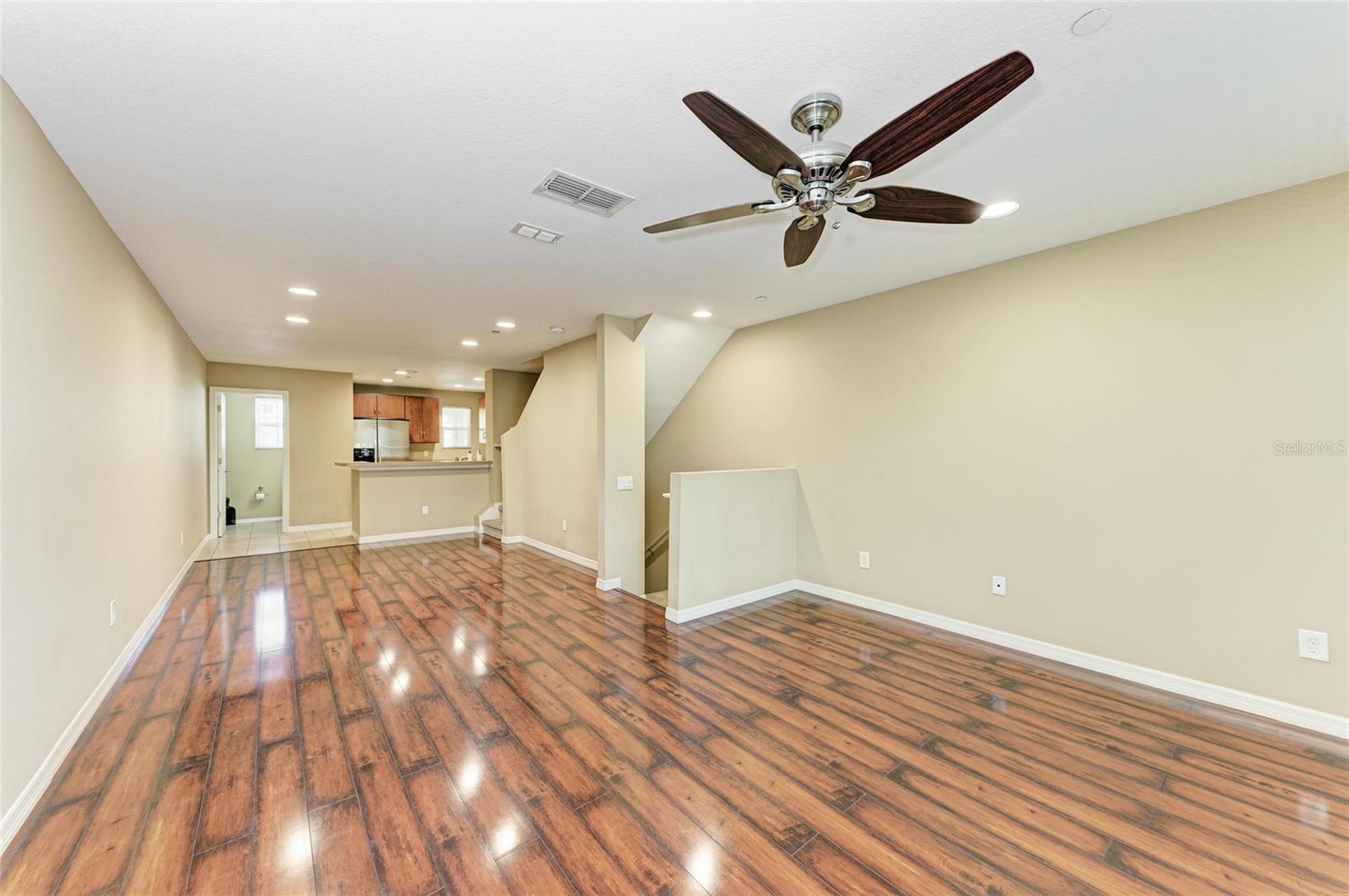 8943 WHITE SAGE LOOP