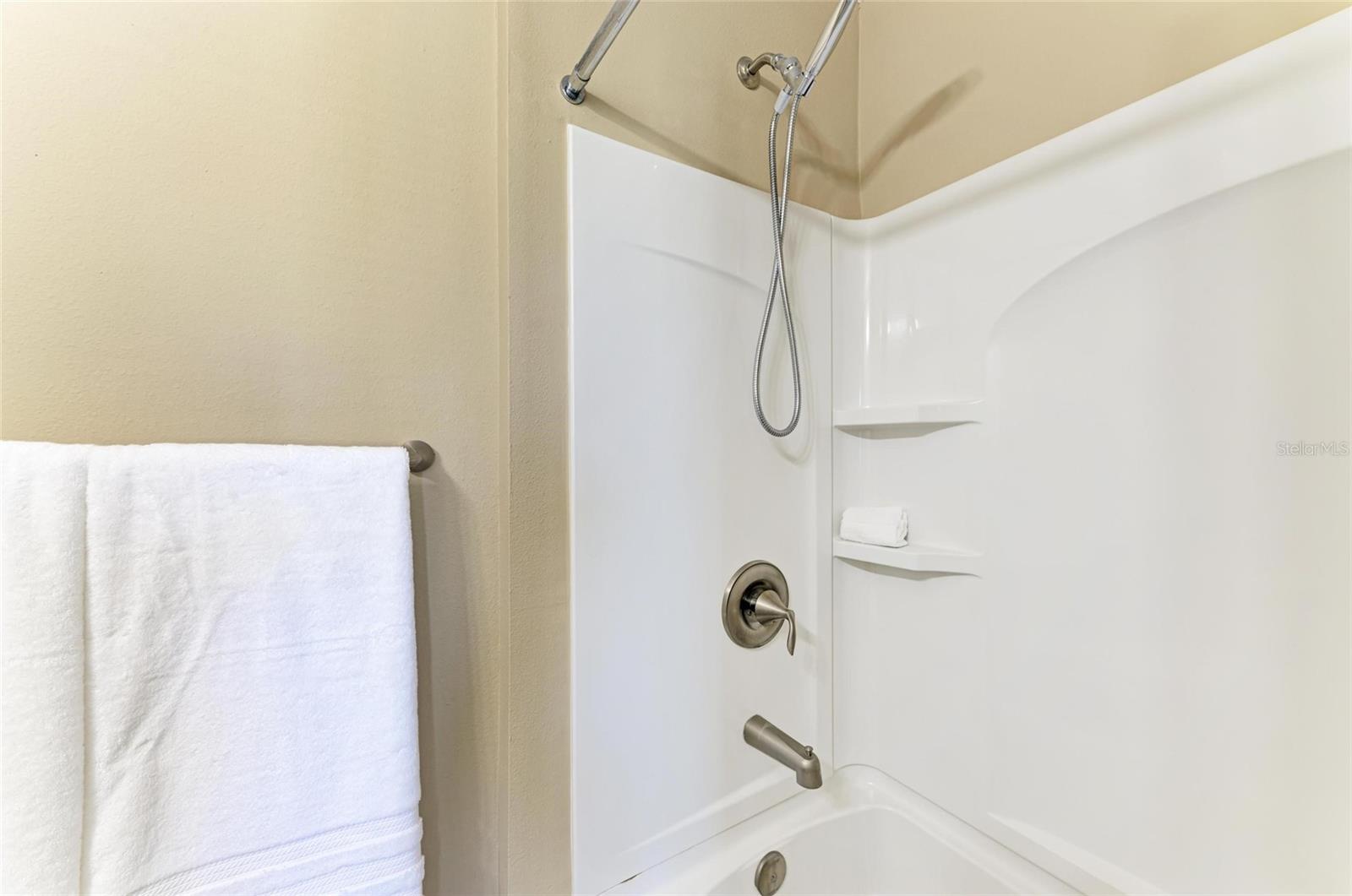 8943 WHITE SAGE LOOP