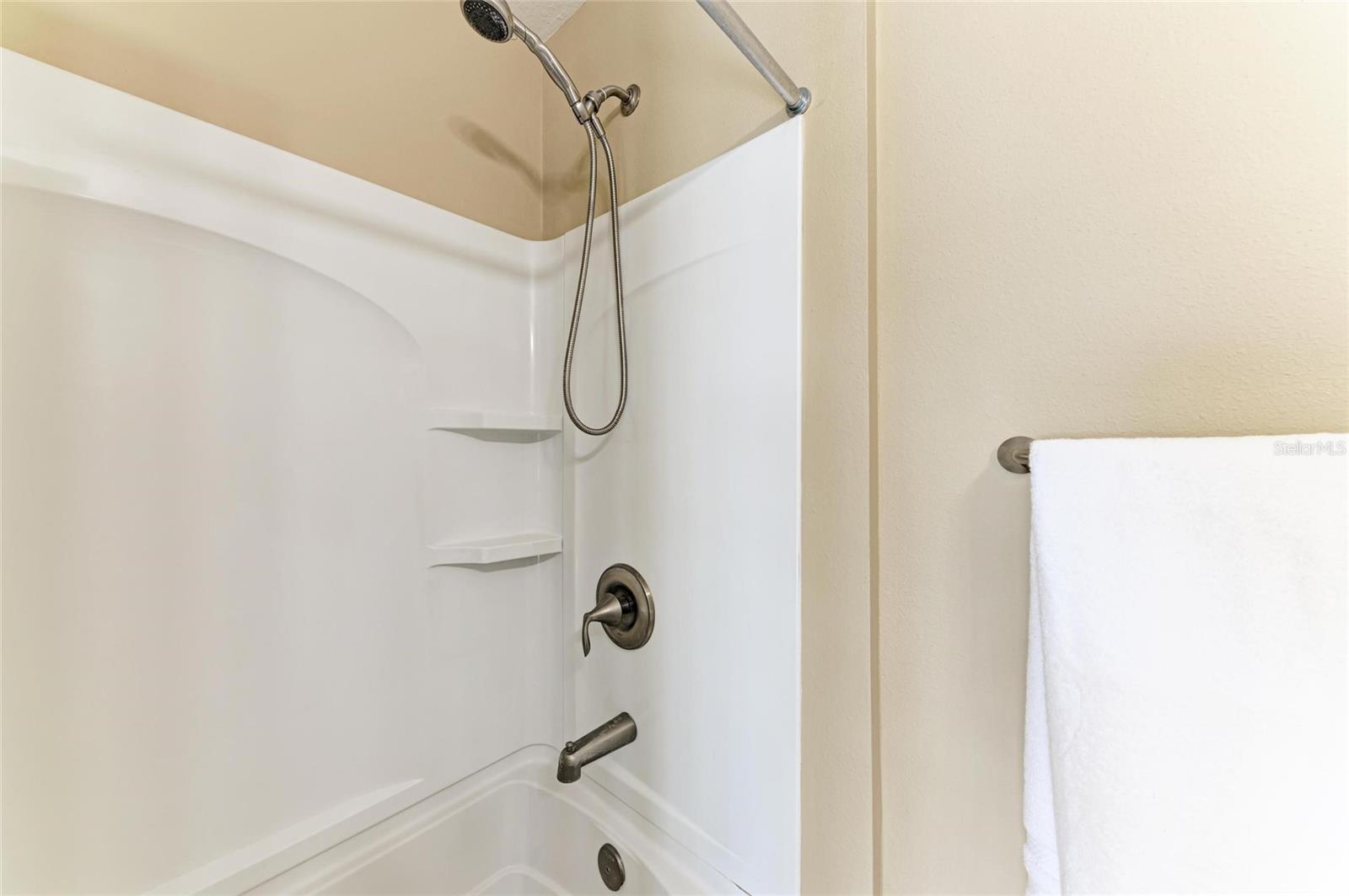 8943 WHITE SAGE LOOP