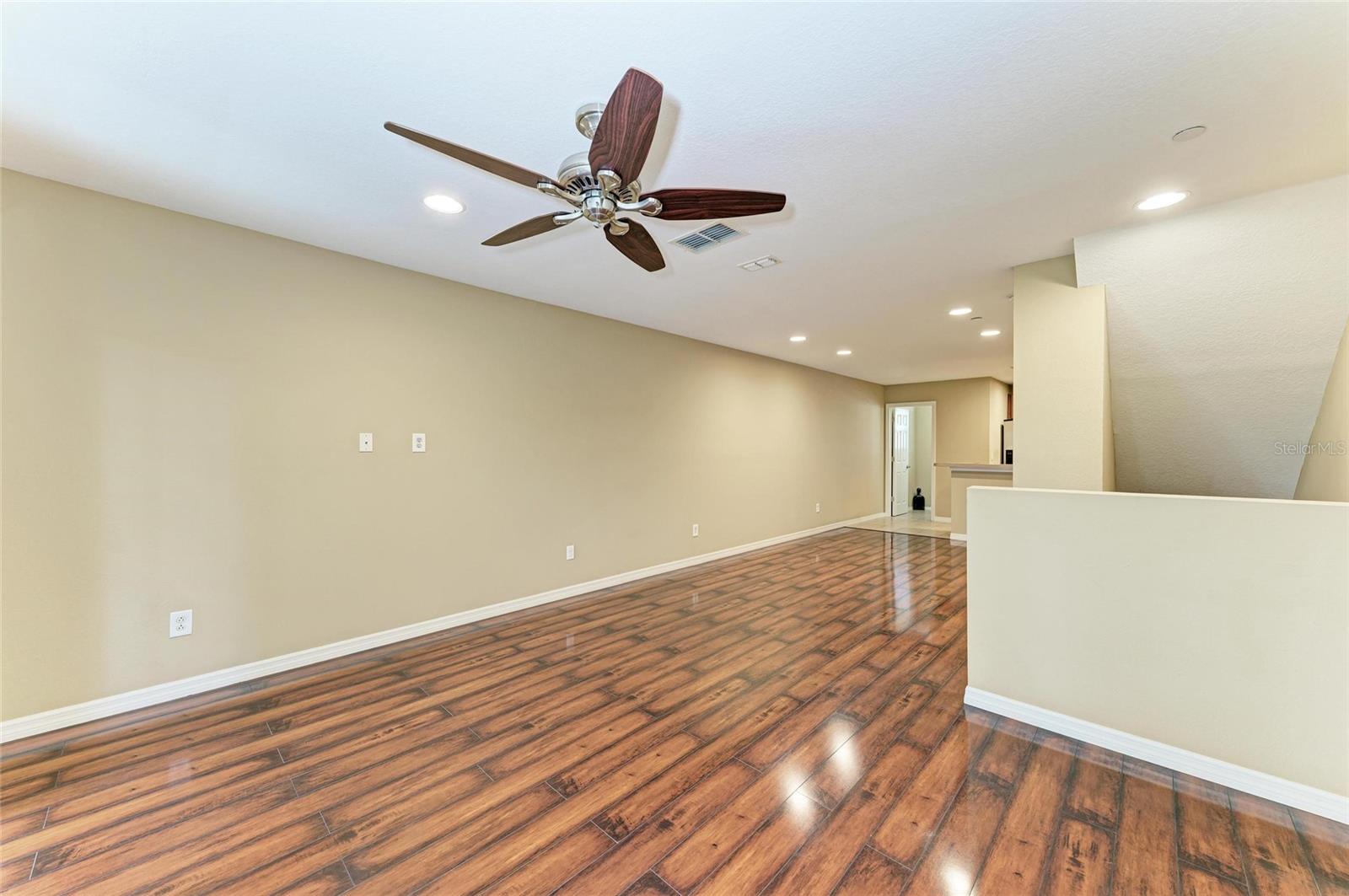 8943 WHITE SAGE LOOP