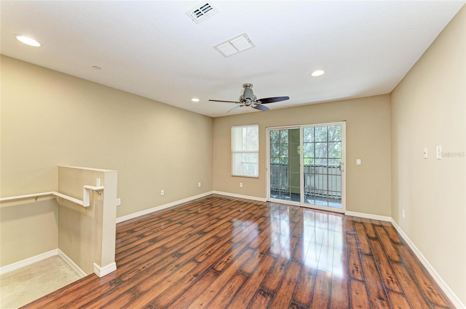 8943 WHITE SAGE LOOP