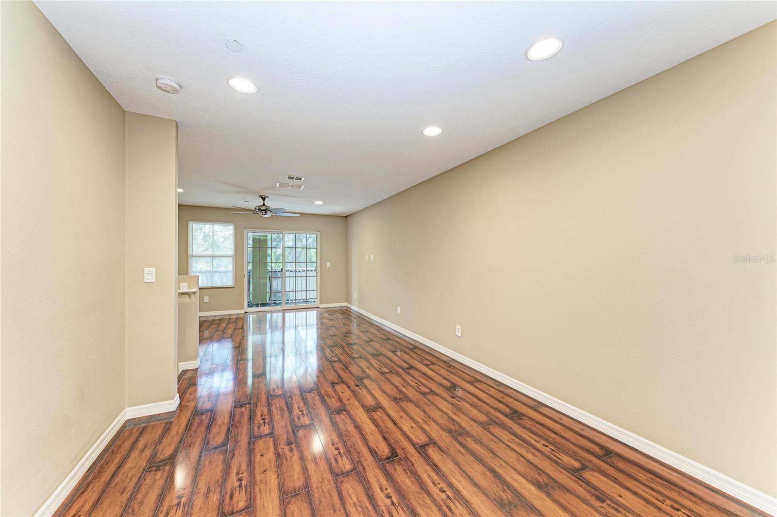 8943 WHITE SAGE LOOP