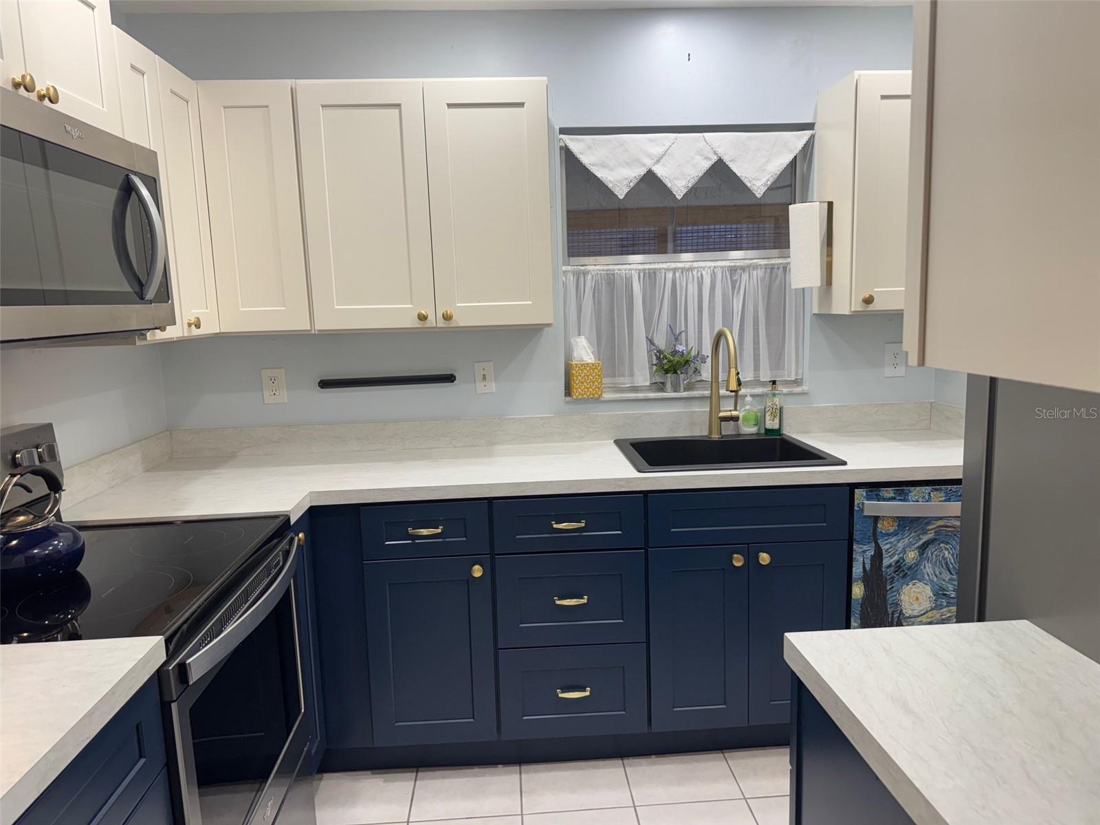 1906 CANTERBURY LN #16