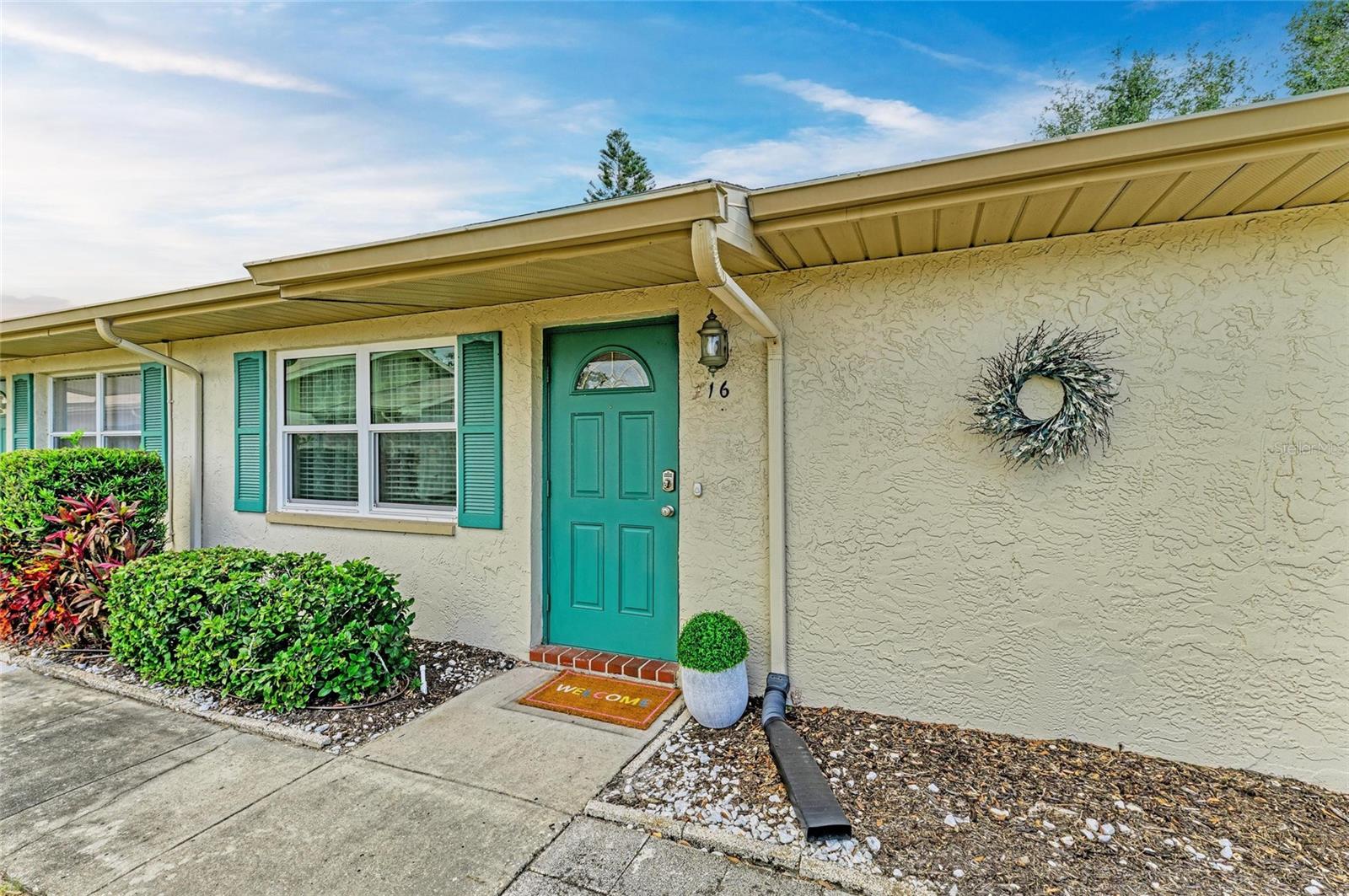 1906 CANTERBURY LN #16