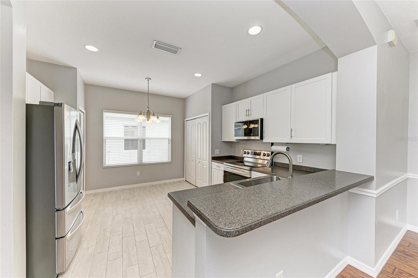5234 AQUA BREEZE DR