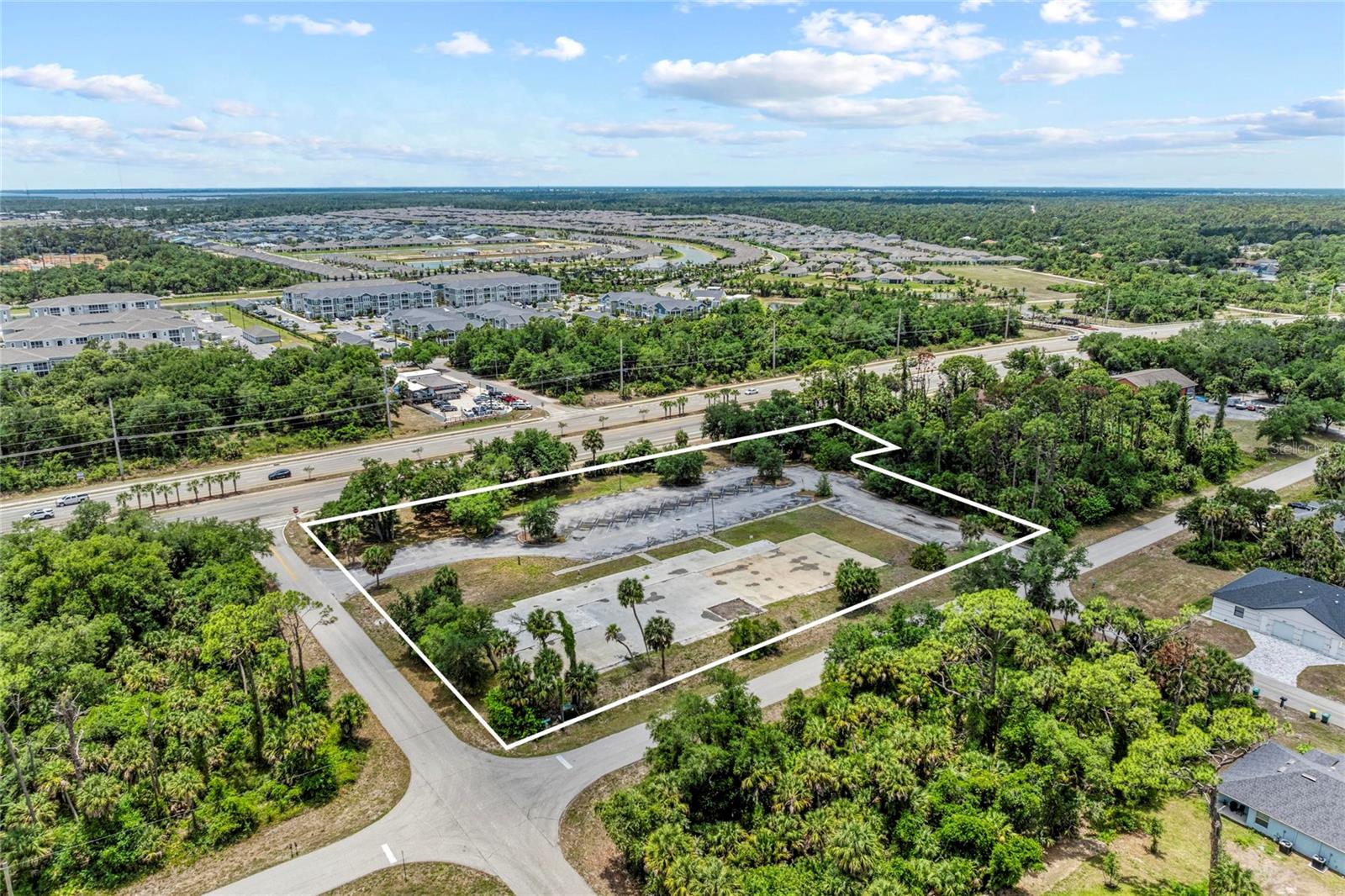 640 TAMIAMI TRL