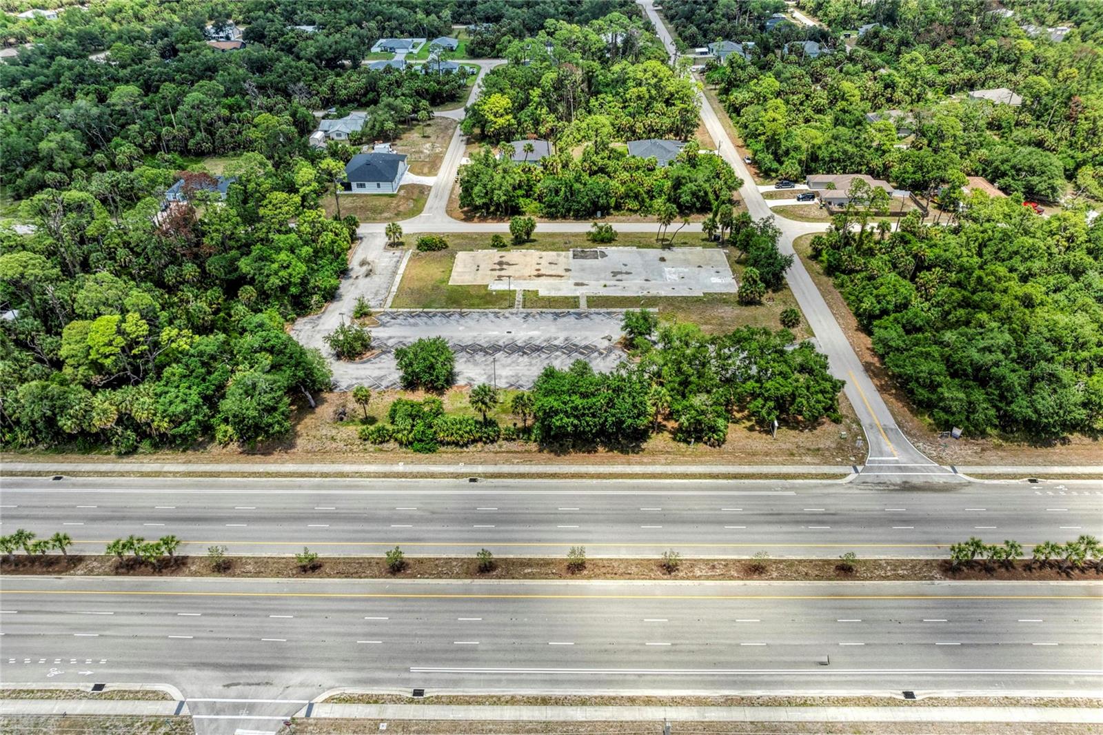 640 TAMIAMI TRL