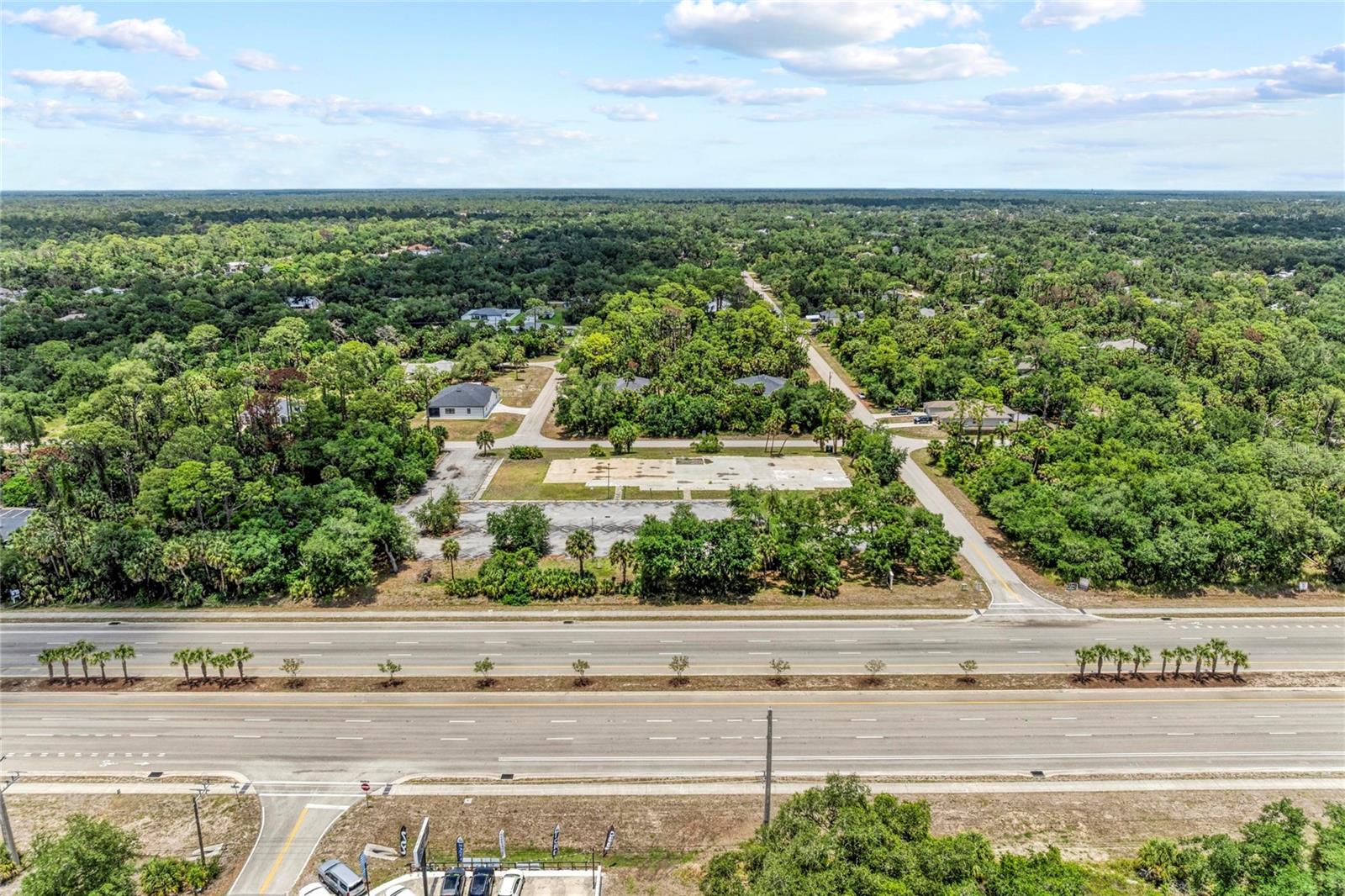 640 TAMIAMI TRL