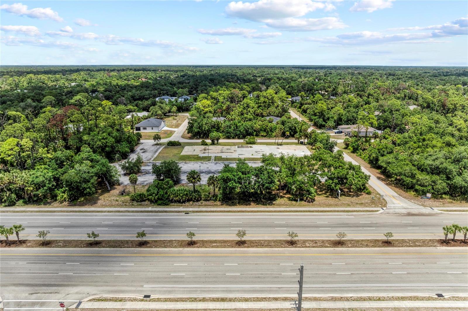 640 TAMIAMI TRL