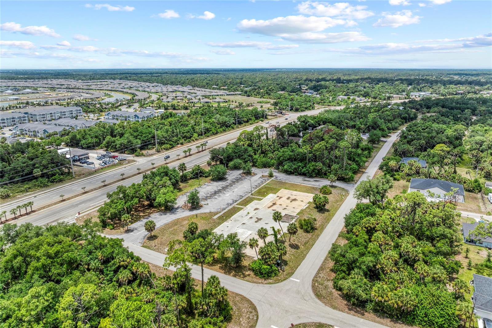 640 TAMIAMI TRL