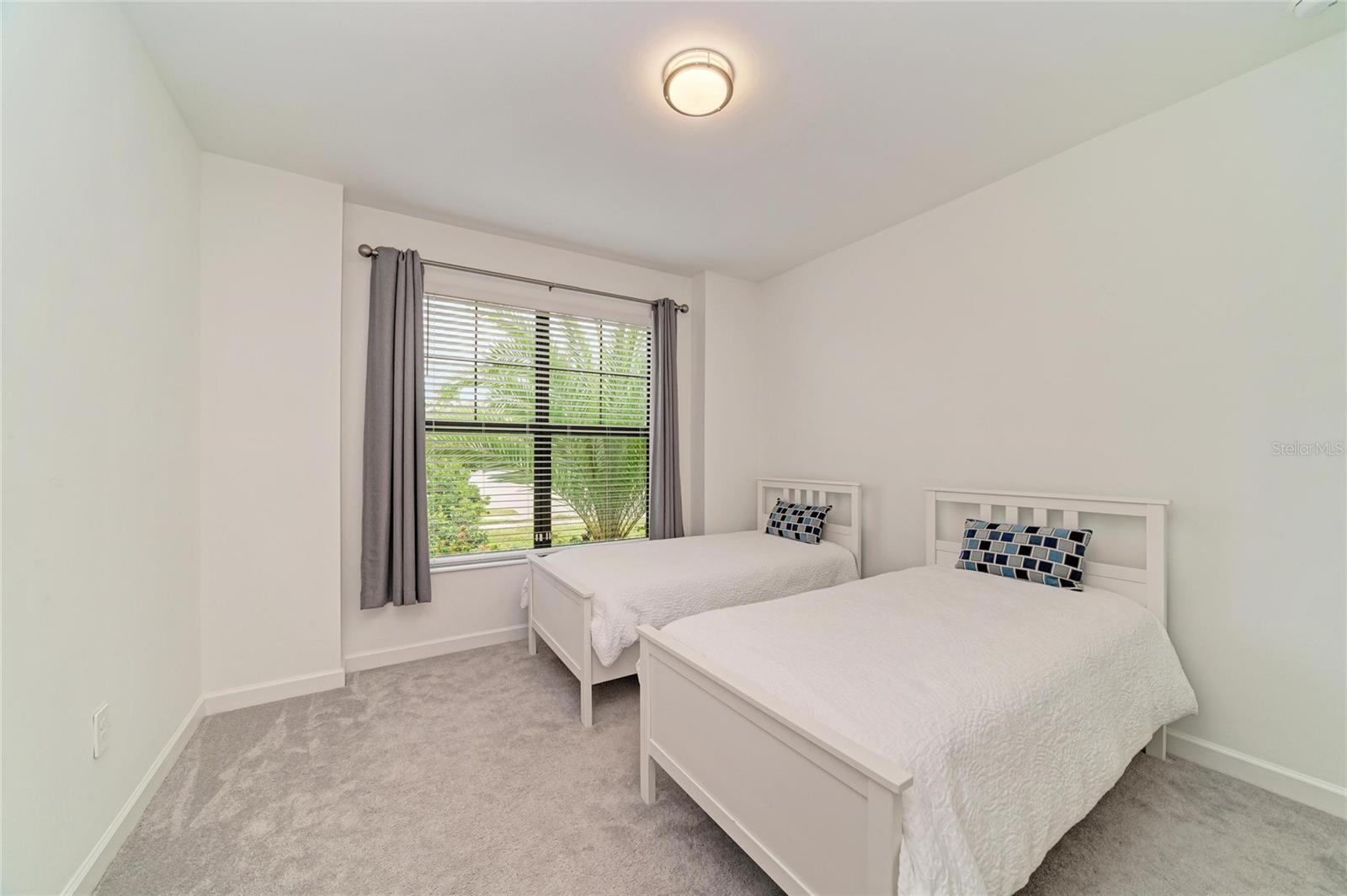 15332 SERENE SHORES LOOP