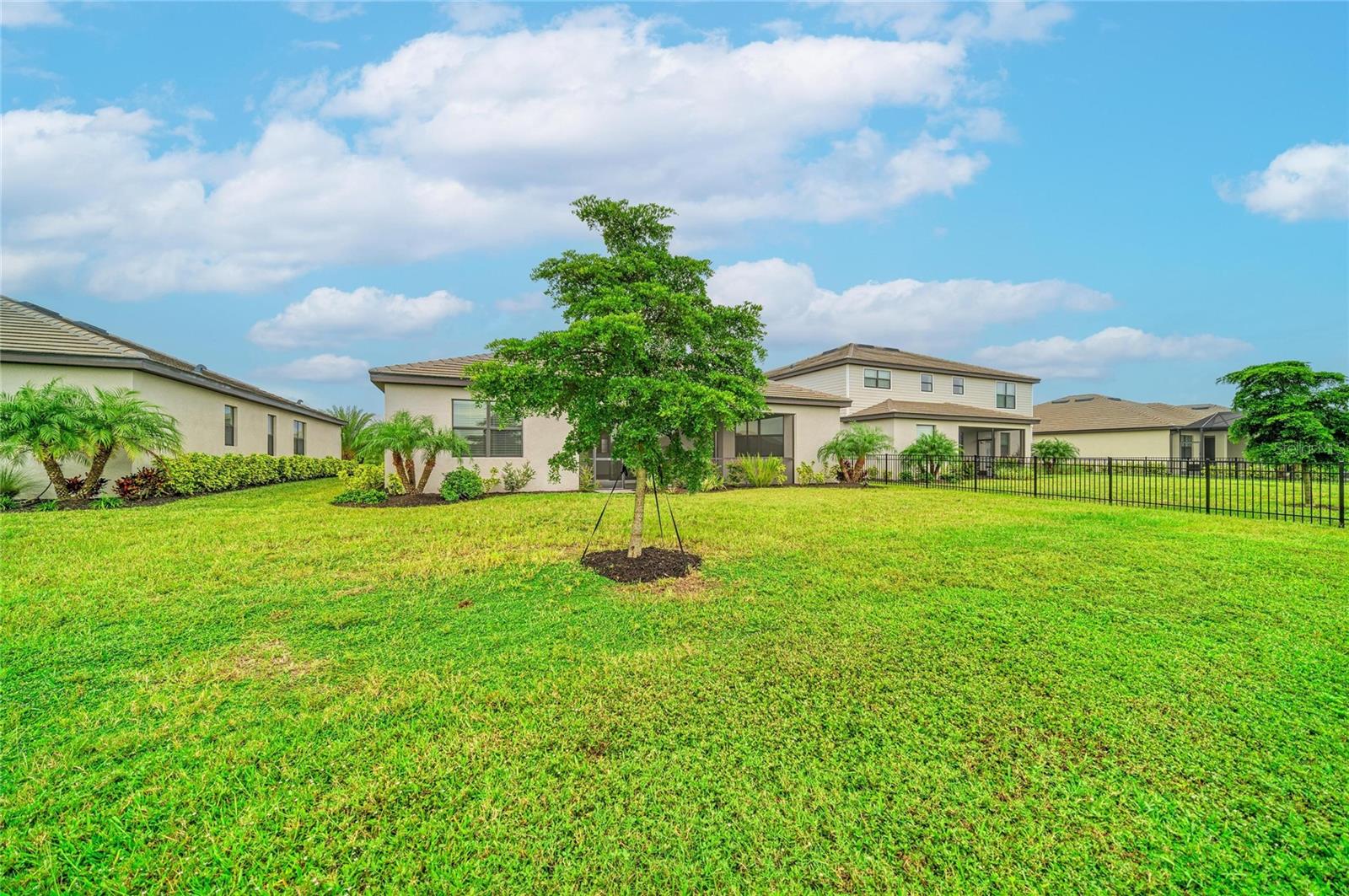 15332 SERENE SHORES LOOP