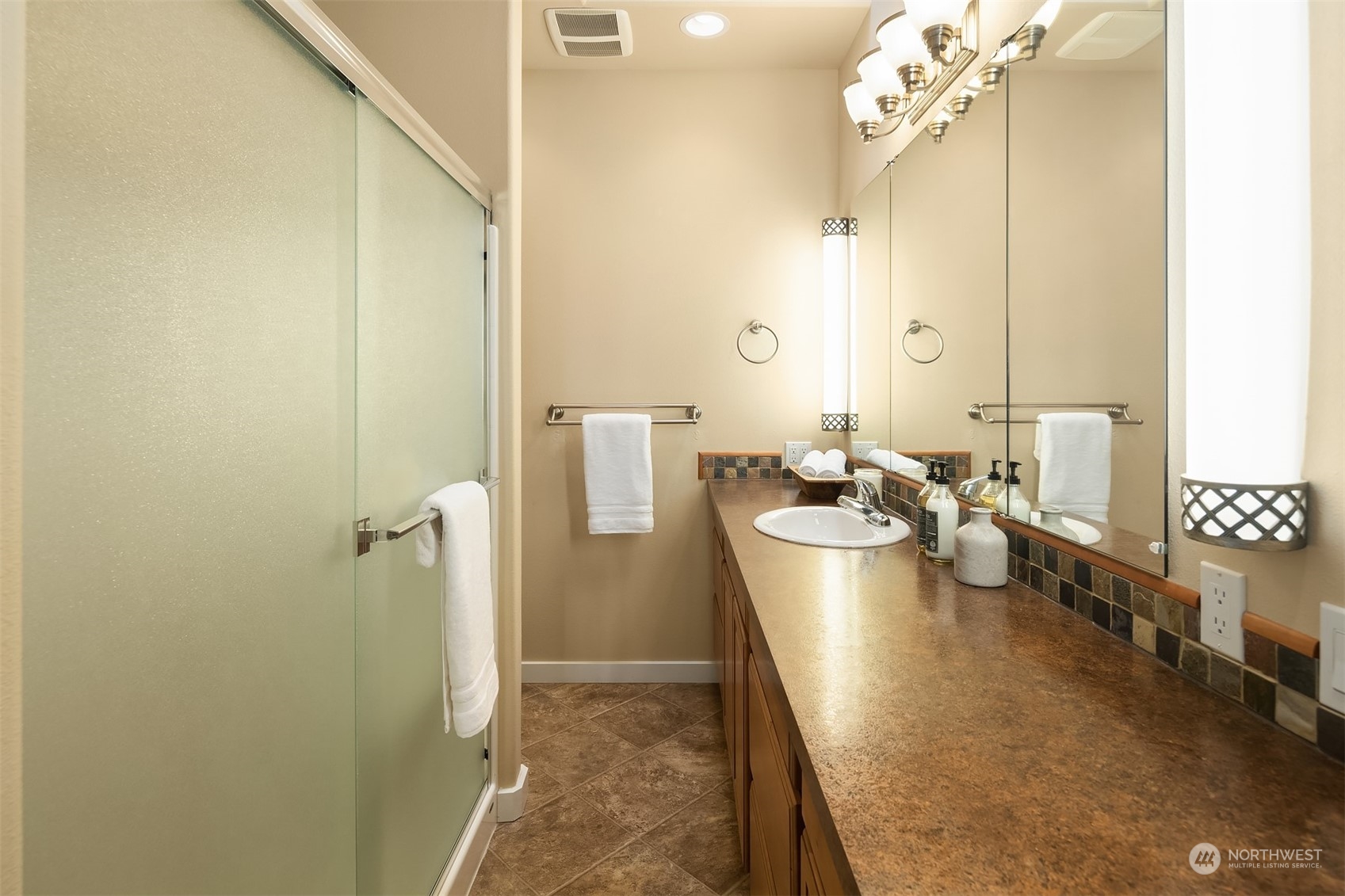 3504 161st Avenue NE