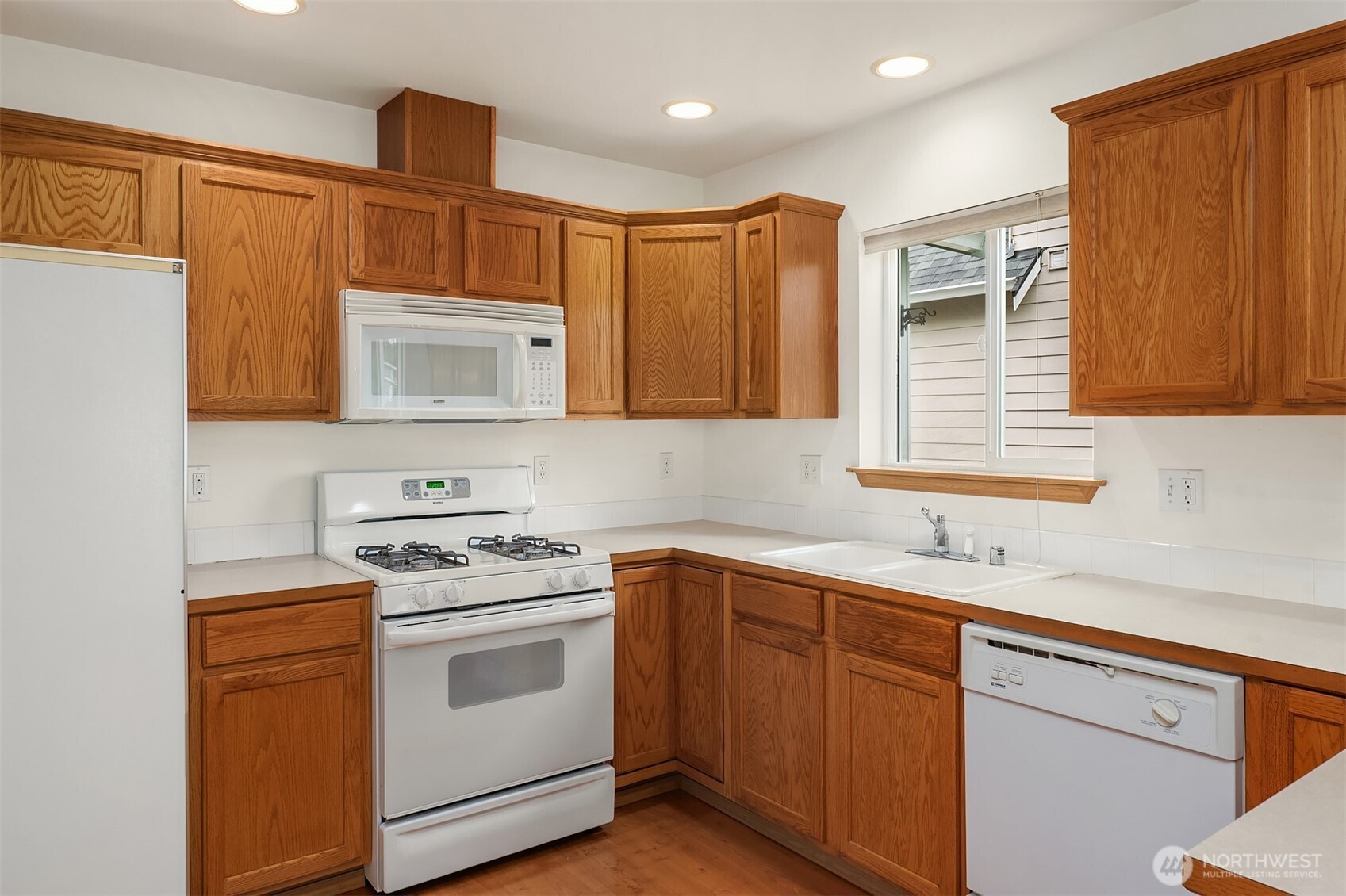 11416 33rd Street NE