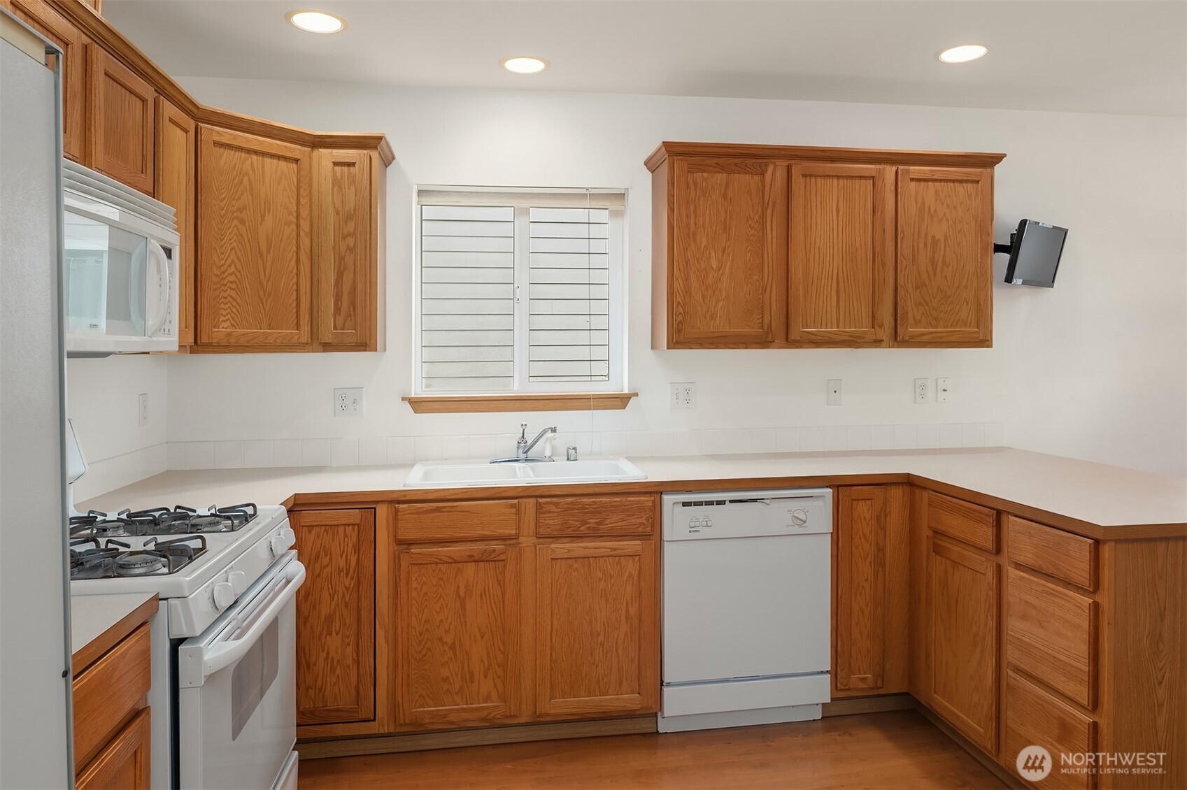 11416 33rd Street NE