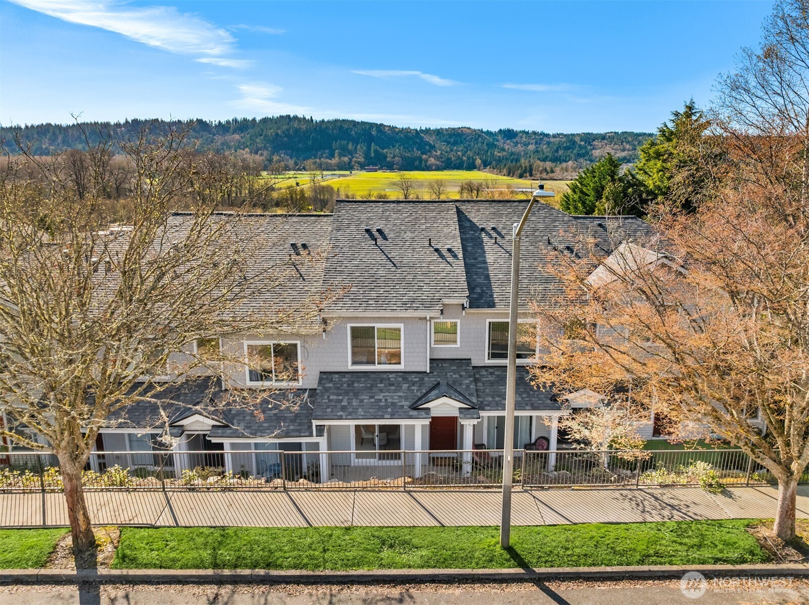 17421 1st Lane NE Unit: 104