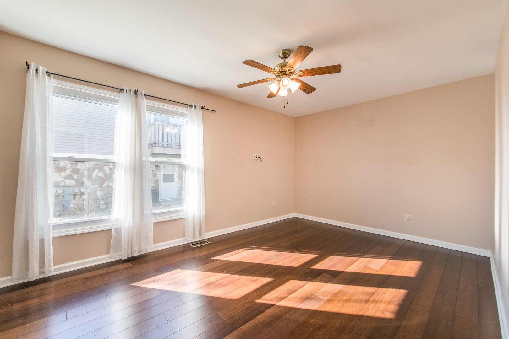 1019 Newport Harbor Unit: 1019