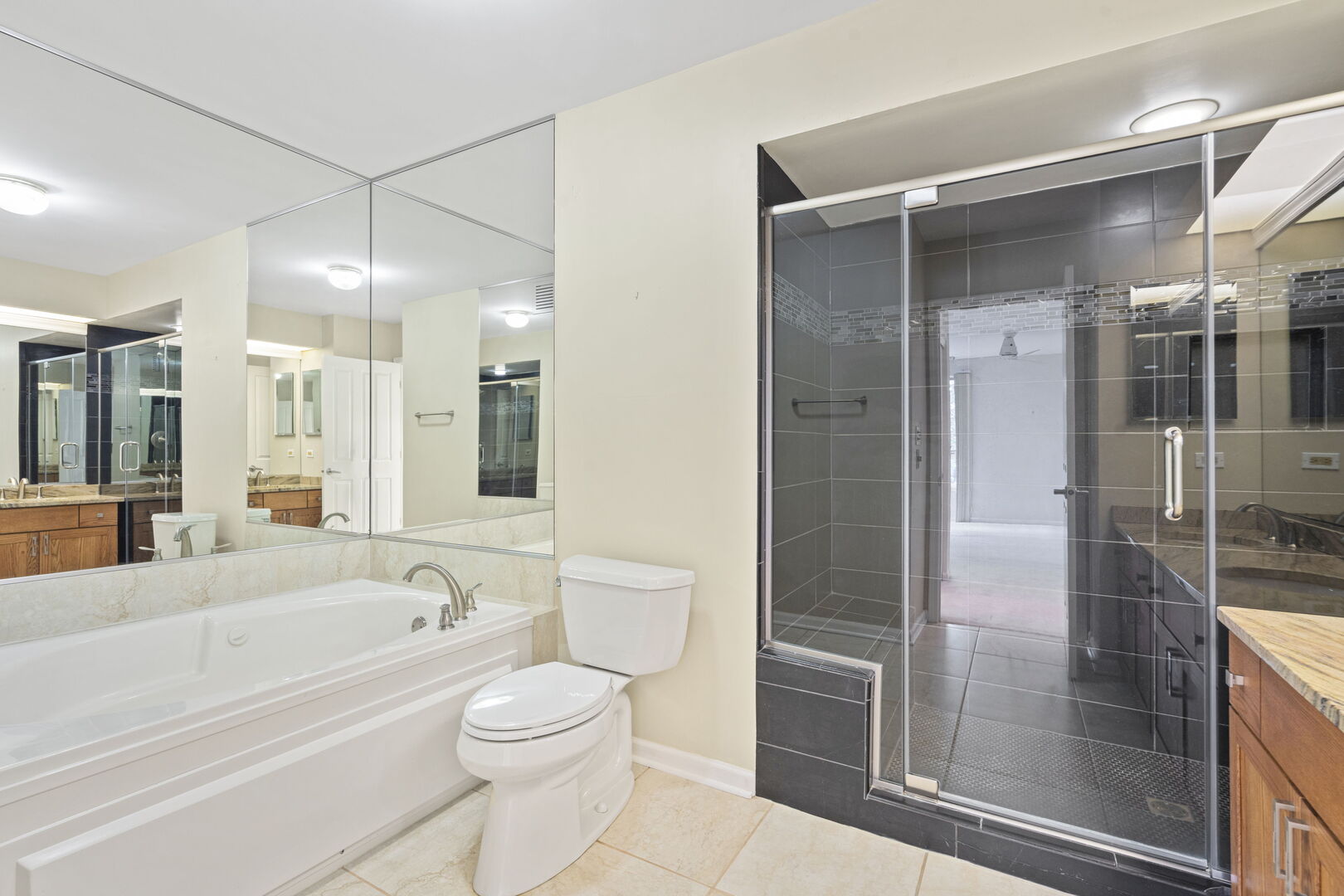 3100 Lexington Lane Unit: 203