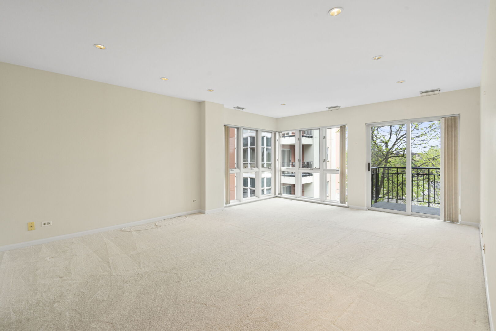 3100 Lexington Lane Unit: 203