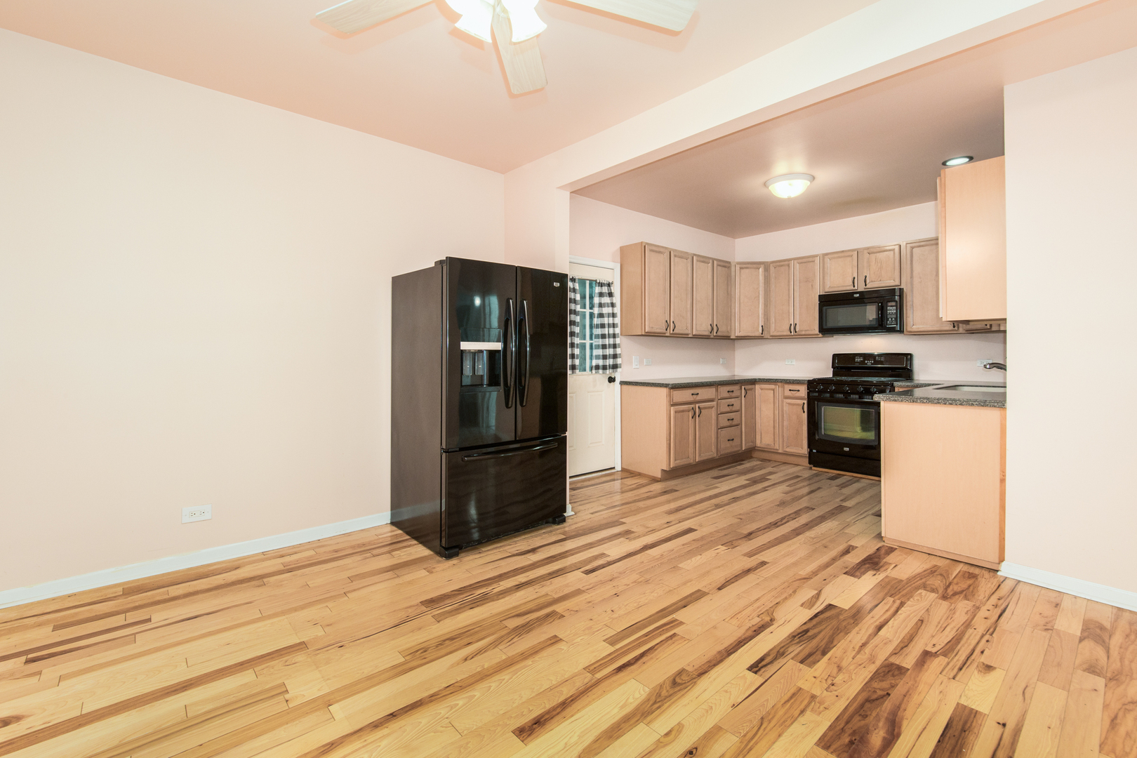 5253 W Cullom Avenue