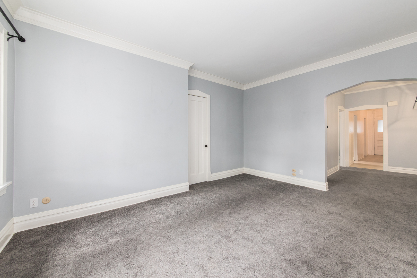 5253 W Cullom Avenue