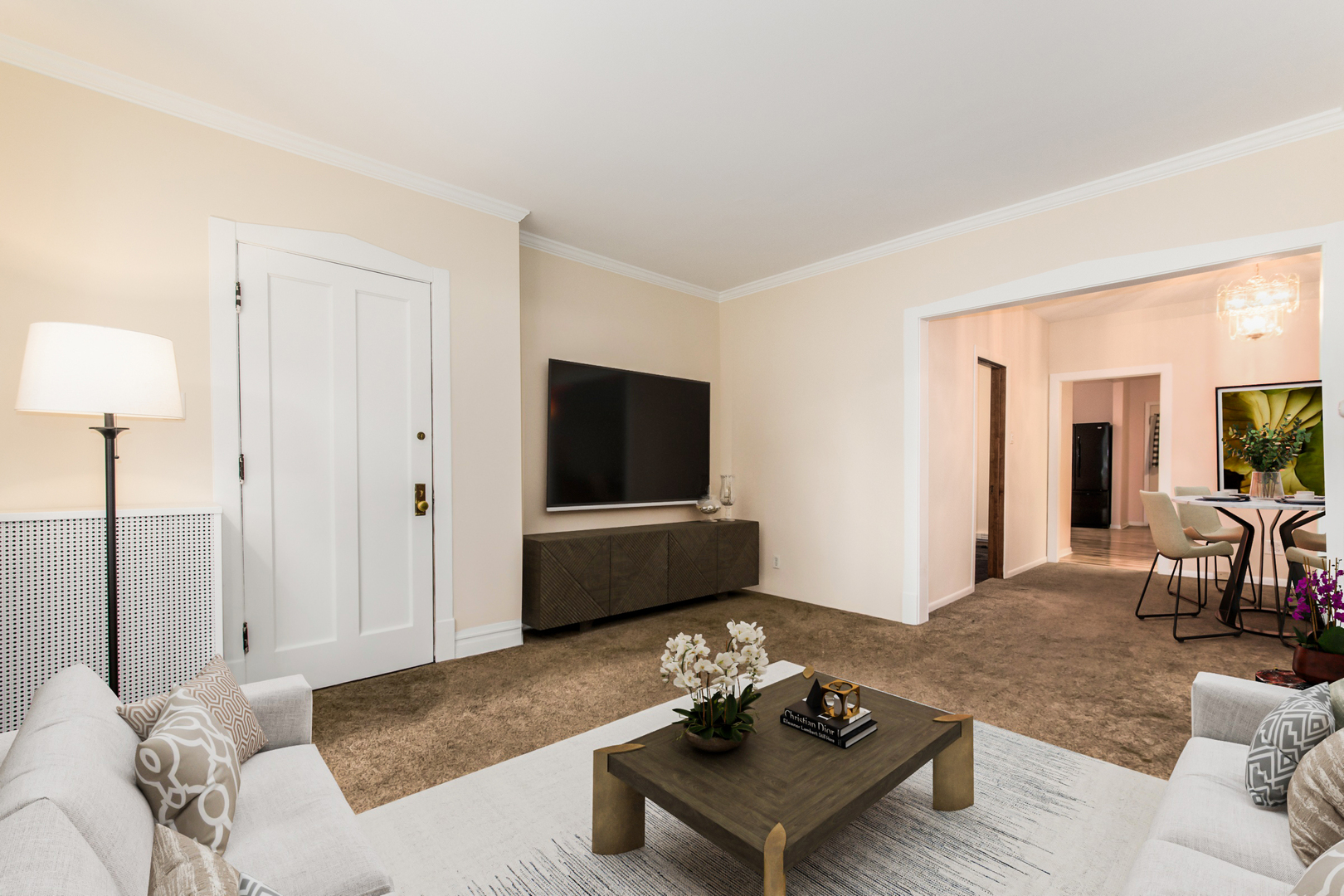 5253 W Cullom Avenue