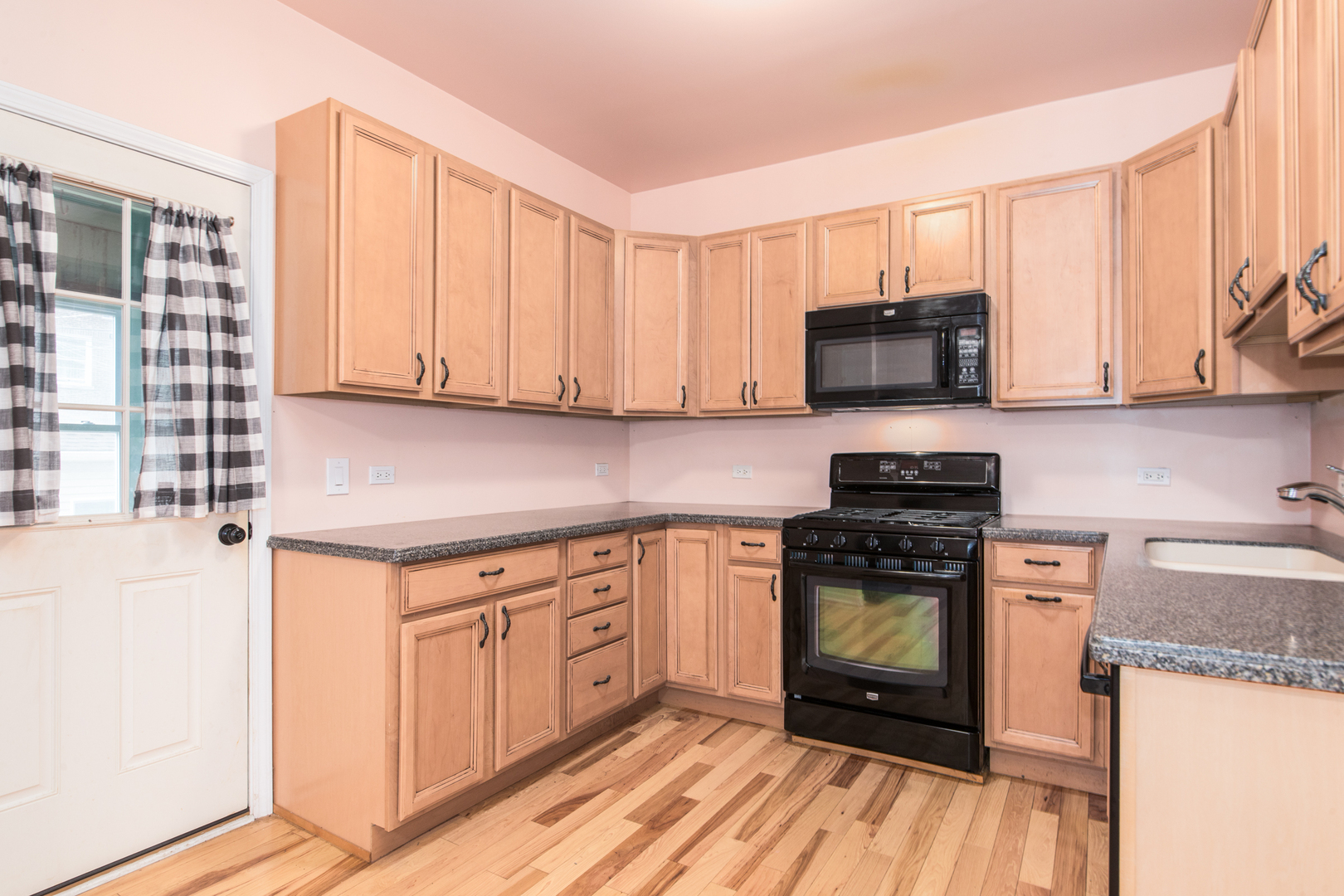 5253 W Cullom Avenue