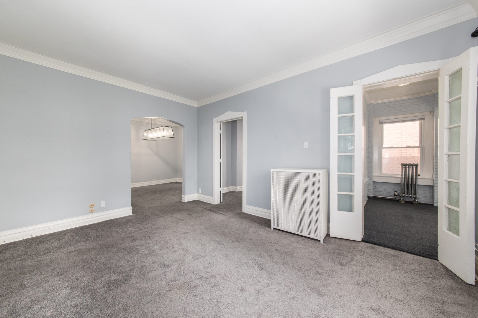 5253 W Cullom Avenue