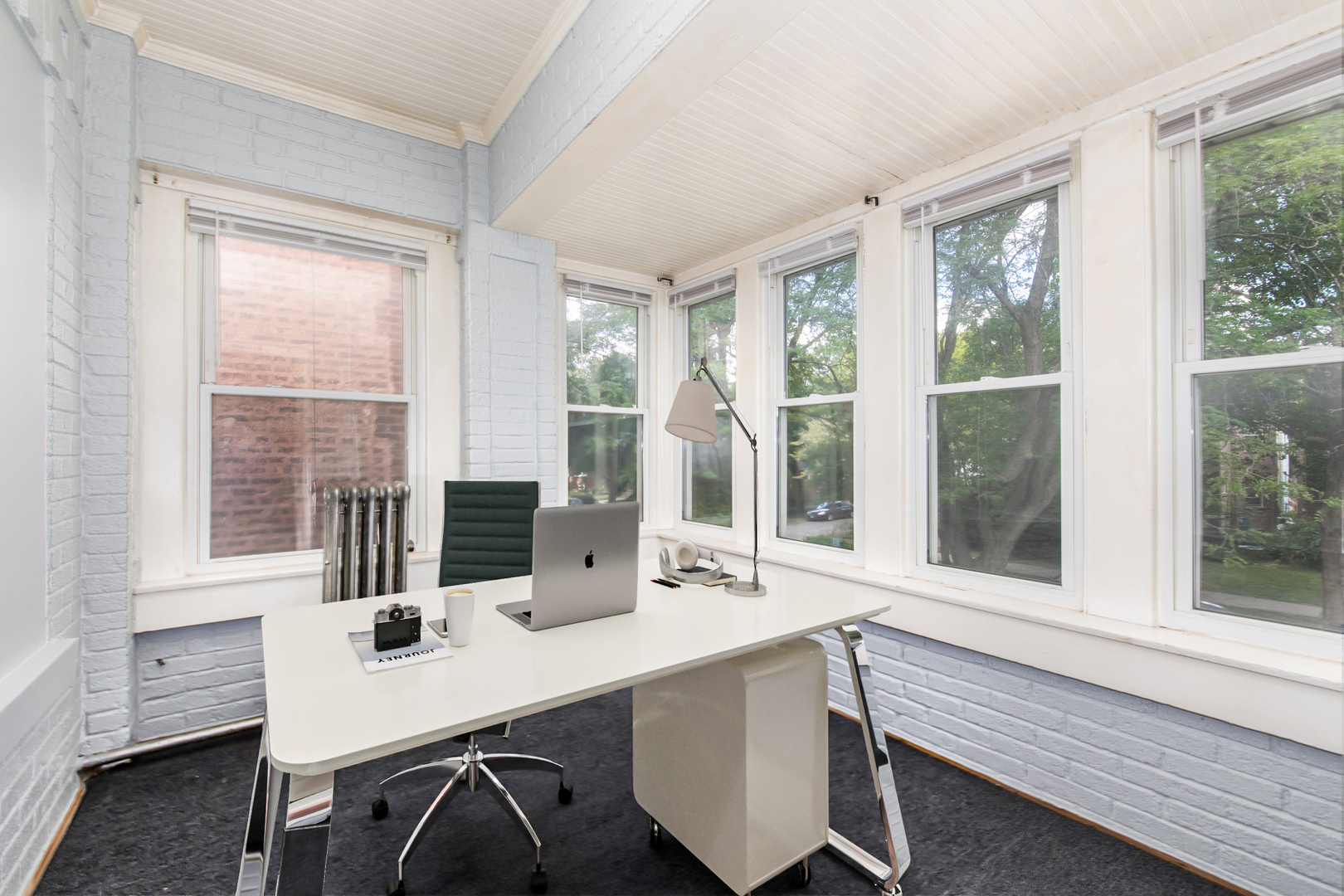 5253 W Cullom Avenue