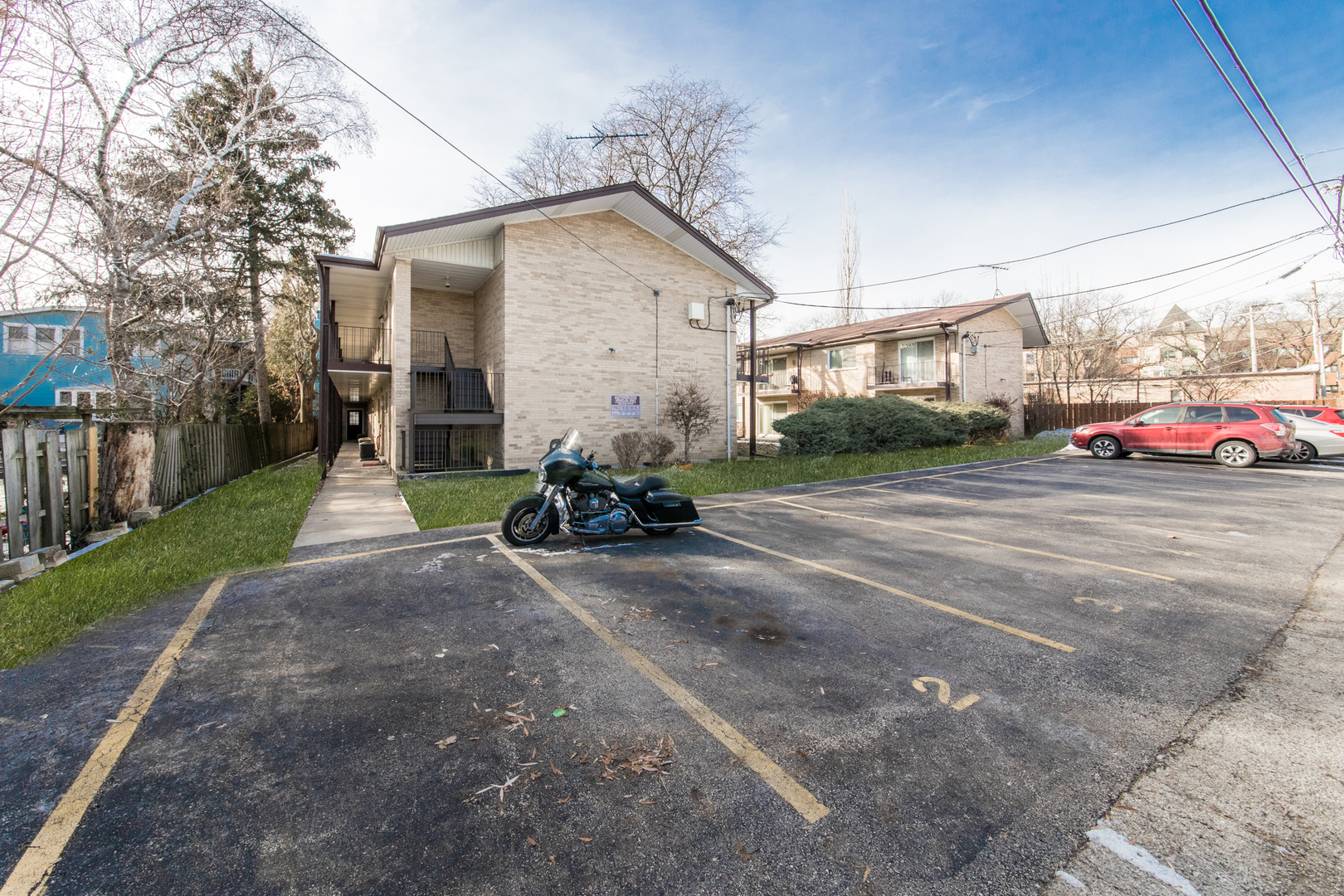 5961 N East Circle Avenue Unit: 1B